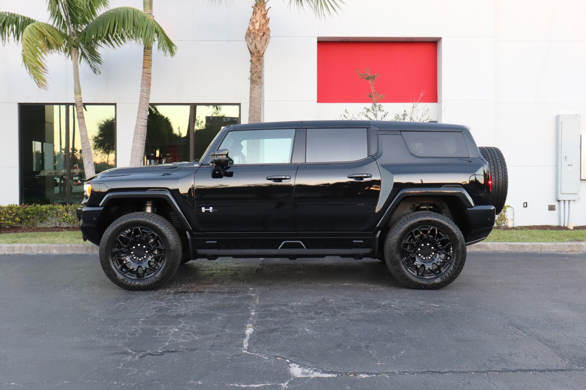 Used-2024-GMC-HUMMER-EV-2X