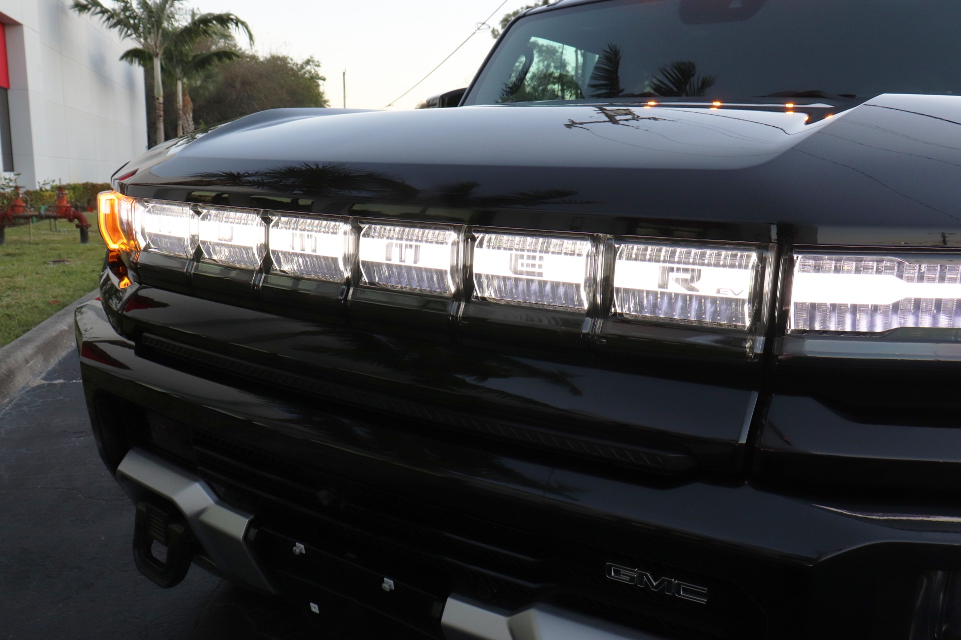 Used-2024-GMC-HUMMER-EV-2X