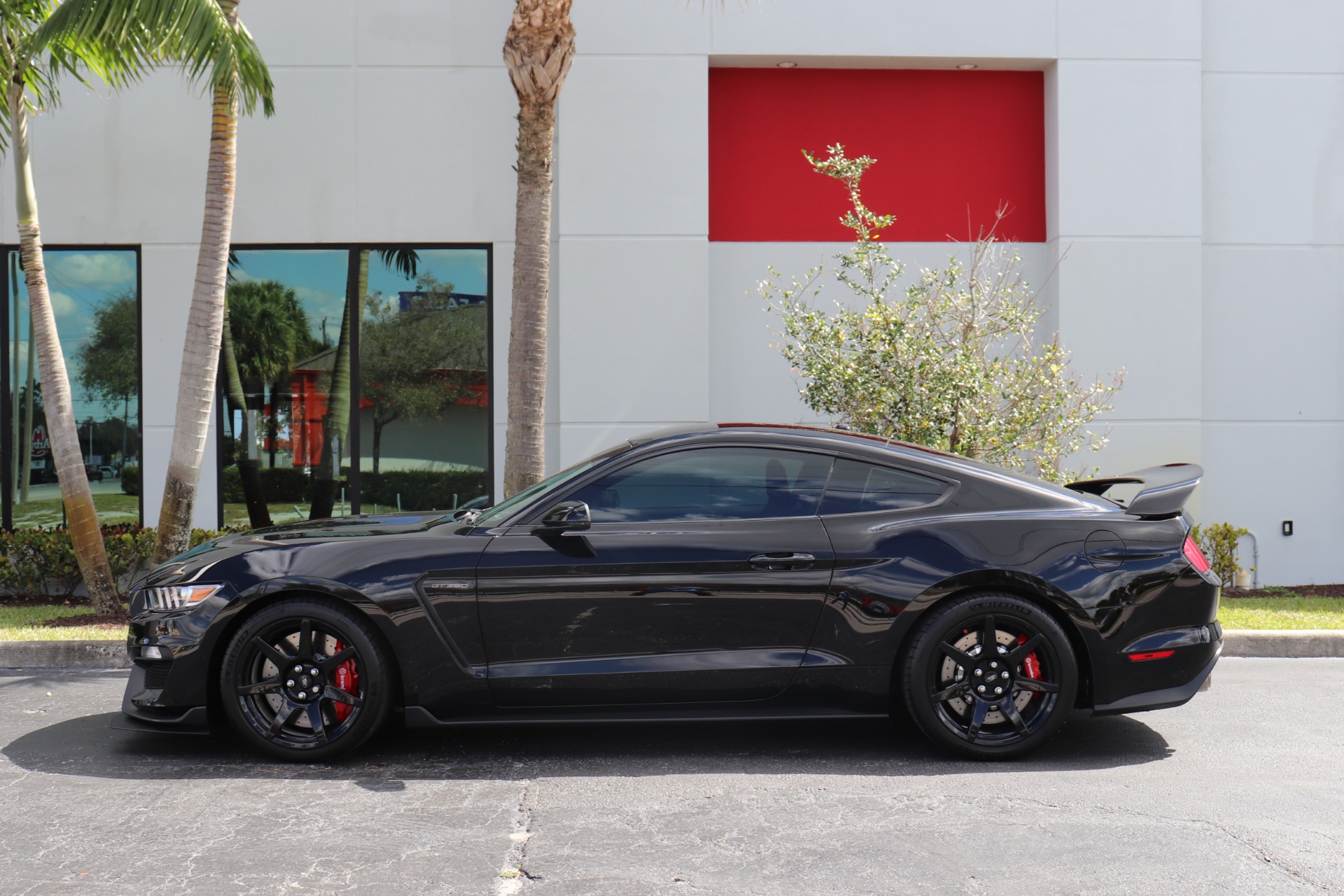 Used-2017-Ford-Mustang-Shelby-GT350R