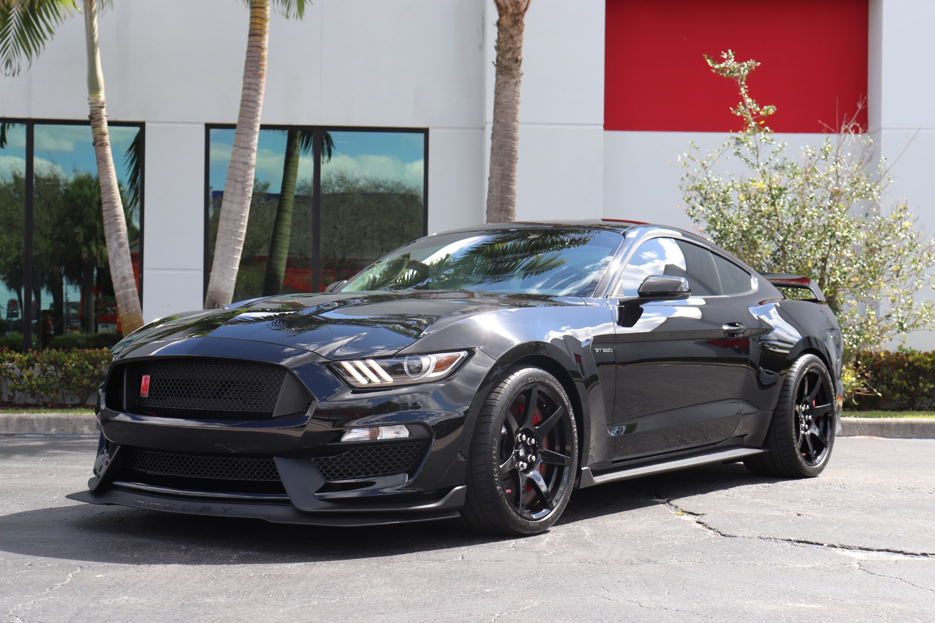 Used-2017-Ford-Mustang-Shelby-GT350R