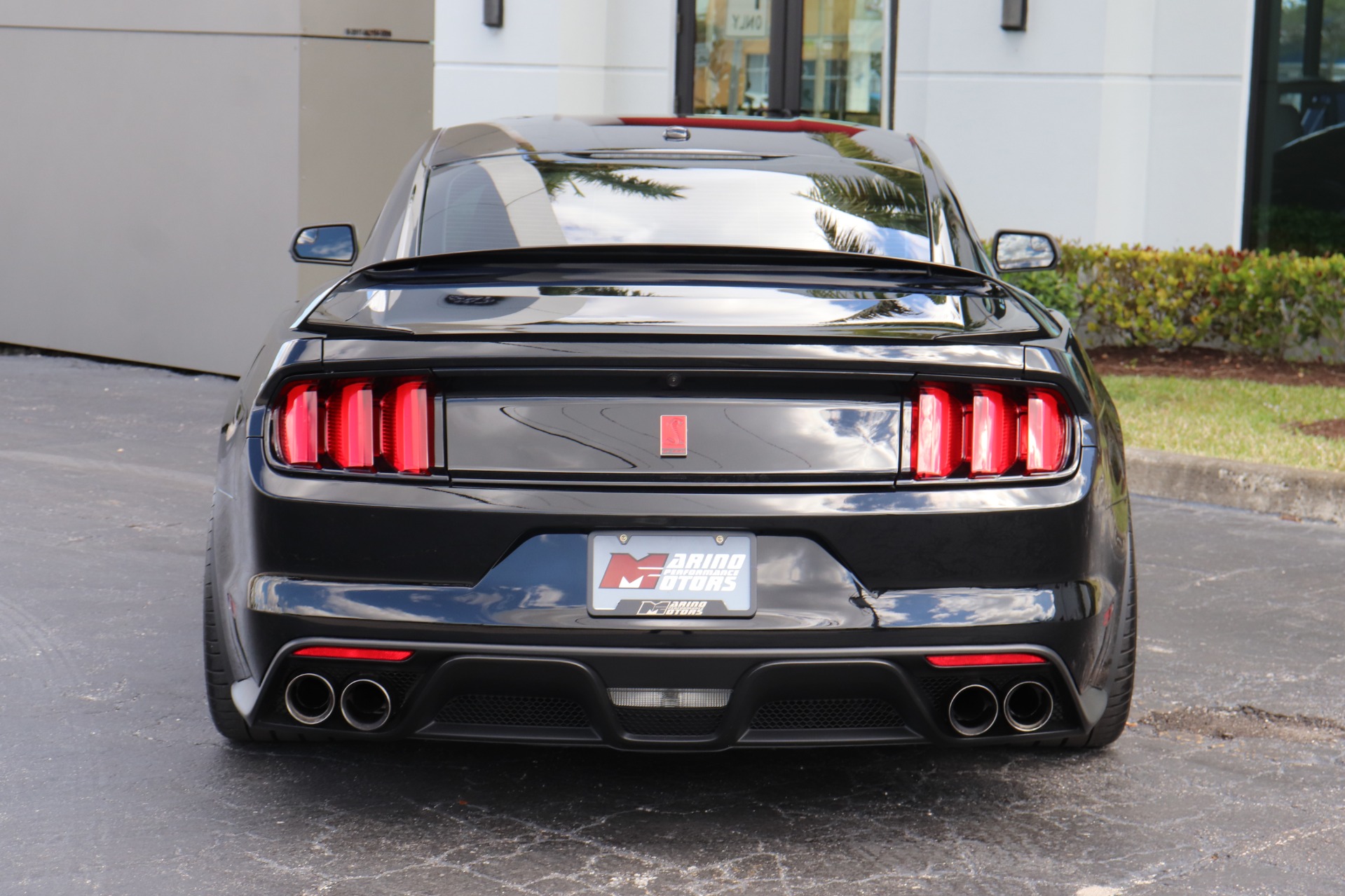 Used-2017-Ford-Mustang-Shelby-GT350R