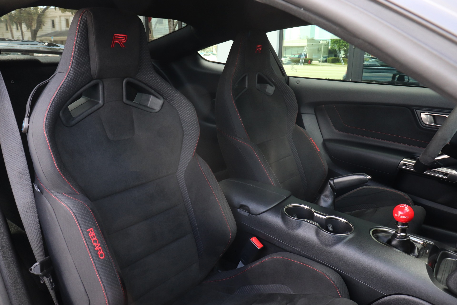 Used-2017-Ford-Mustang-Shelby-GT350R