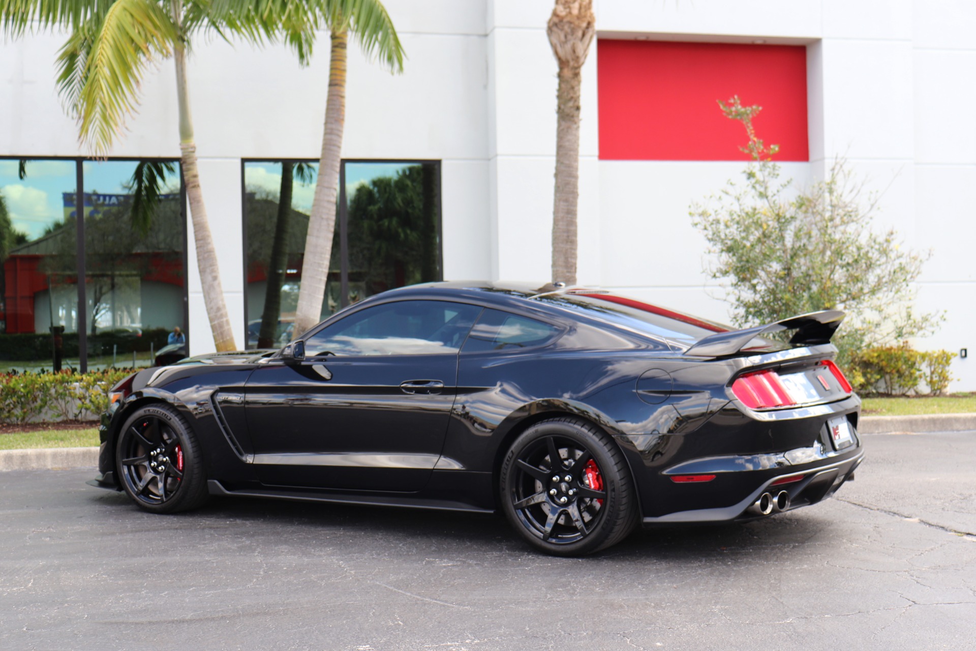 Used-2017-Ford-Mustang-Shelby-GT350R