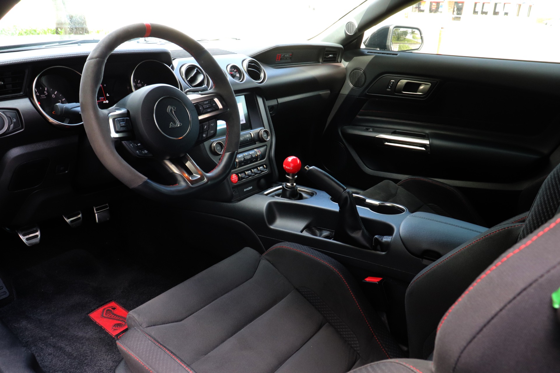 Used-2017-Ford-Mustang-Shelby-GT350R
