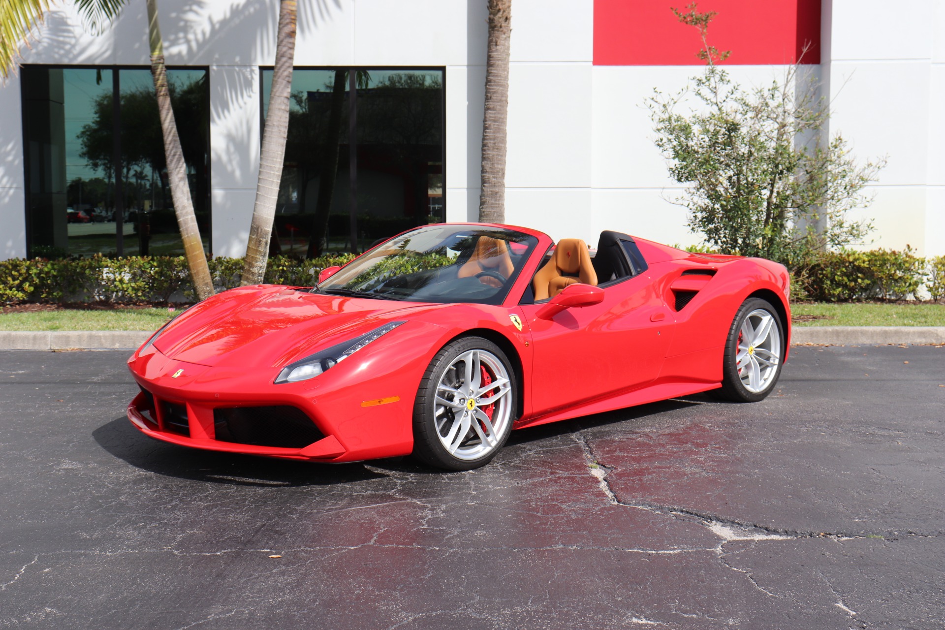 Used-2018-Ferrari-488-Spider