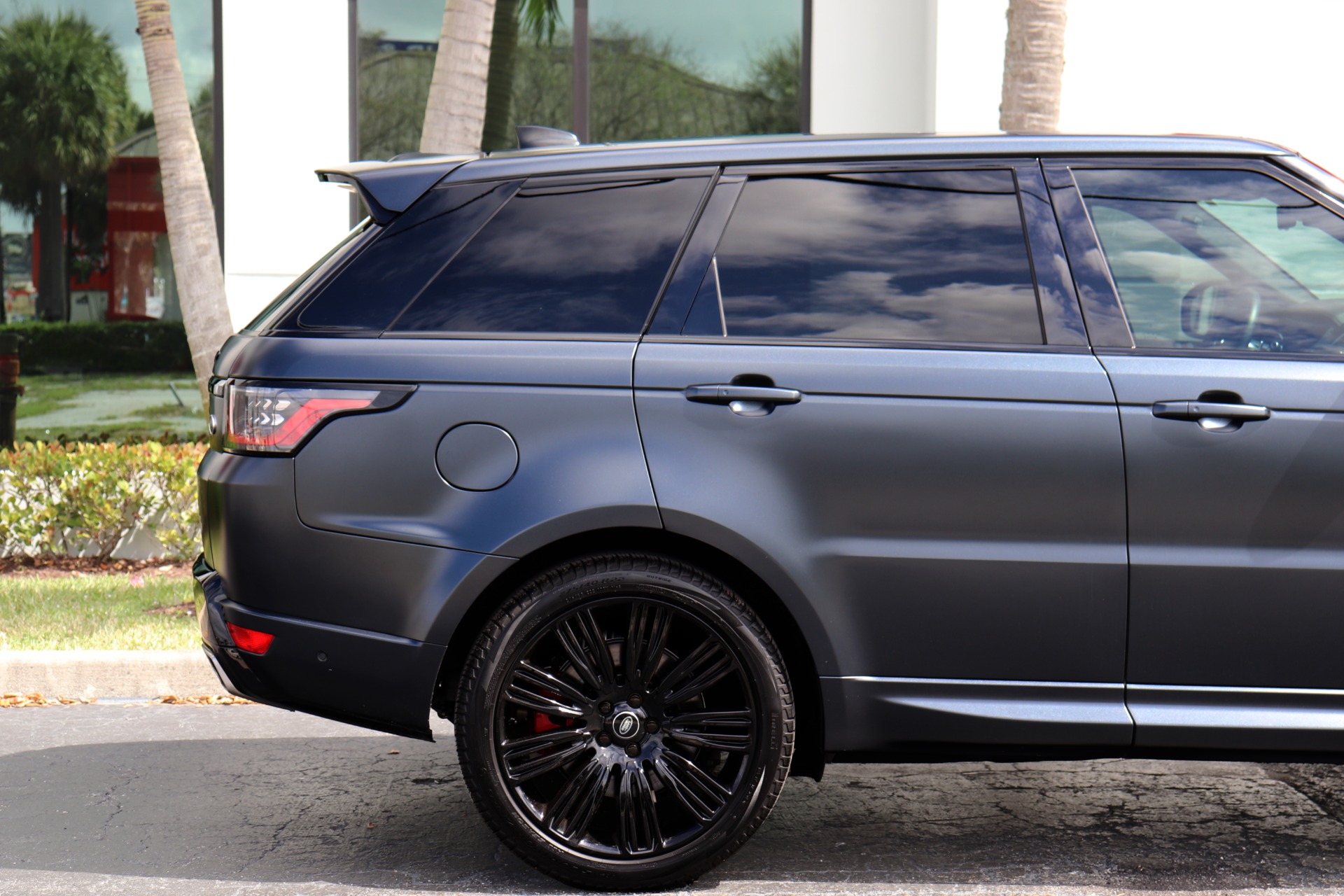 Used-2020-Land-Rover-Range-Rover-Sport-P525-HSE-Dynamic