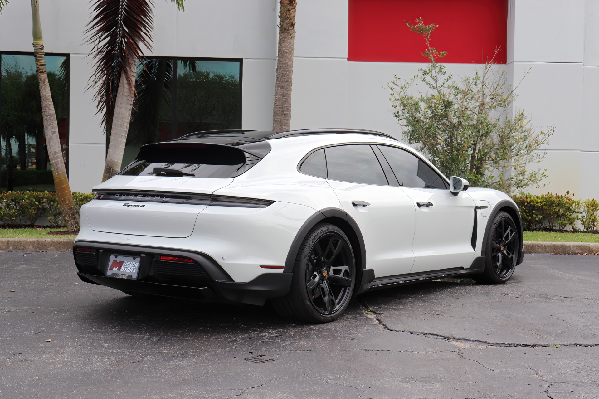 Used-2022-Porsche-Taycan-4-Cross-Turismo