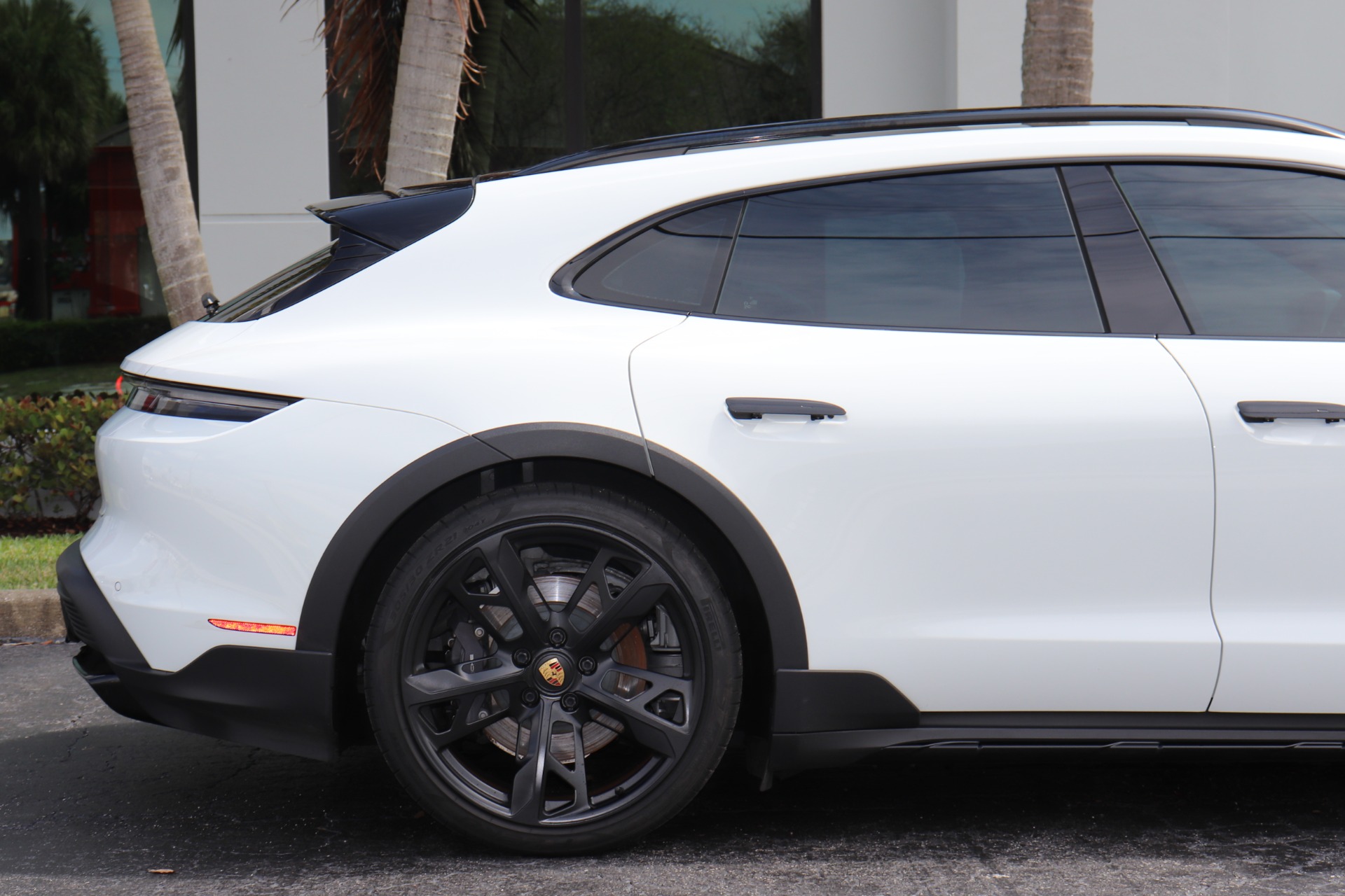 Used-2022-Porsche-Taycan-4-Cross-Turismo