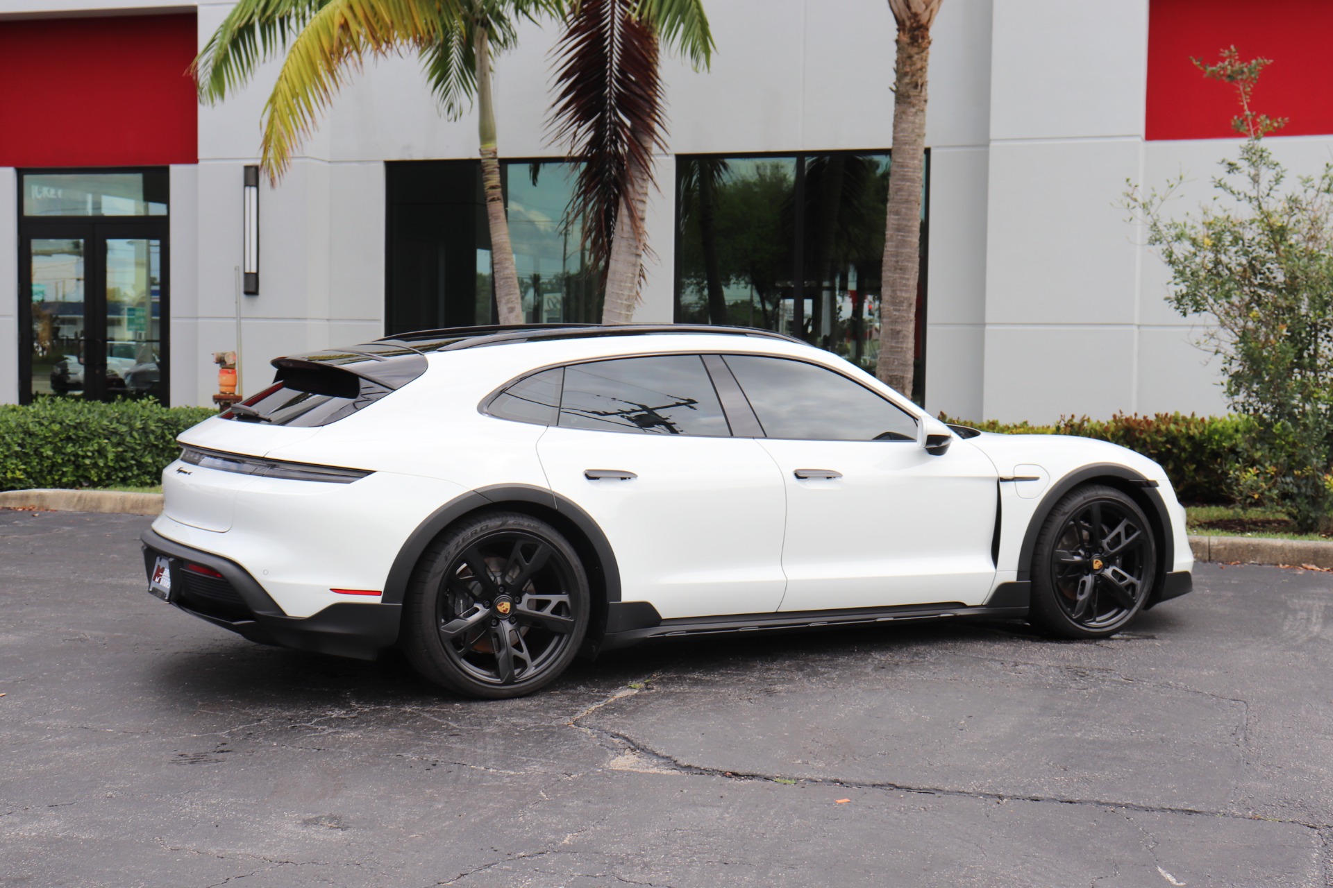 Used-2022-Porsche-Taycan-4-Cross-Turismo