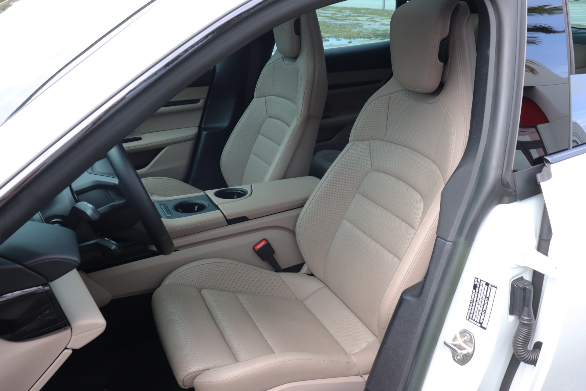 Used-2022-Porsche-Taycan-4-Cross-Turismo