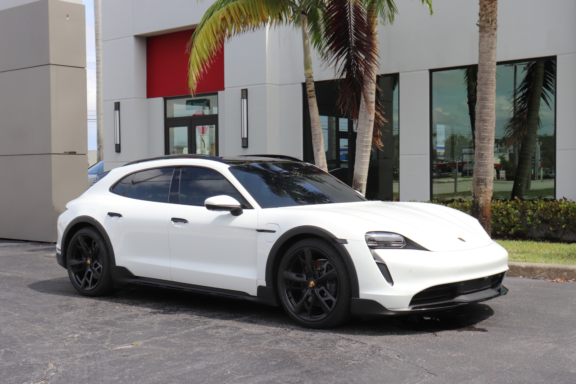 Used-2022-Porsche-Taycan-4-Cross-Turismo