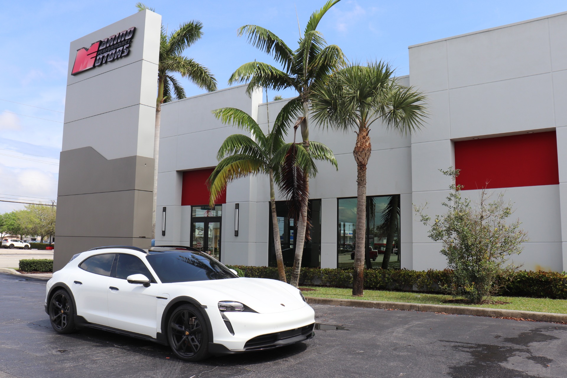 Used-2022-Porsche-Taycan-4-Cross-Turismo