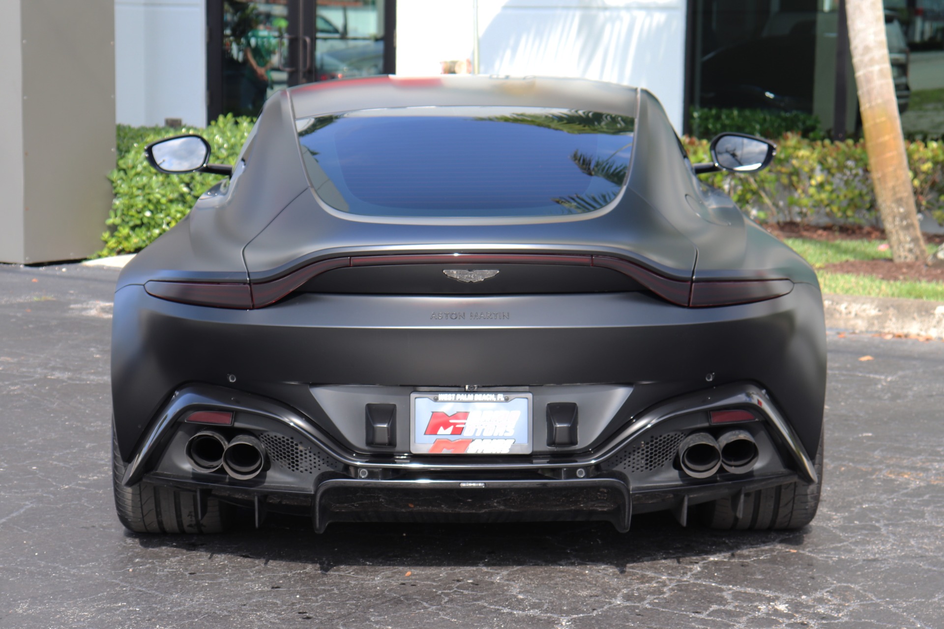 Used-2019-Aston-Martin-Vantage