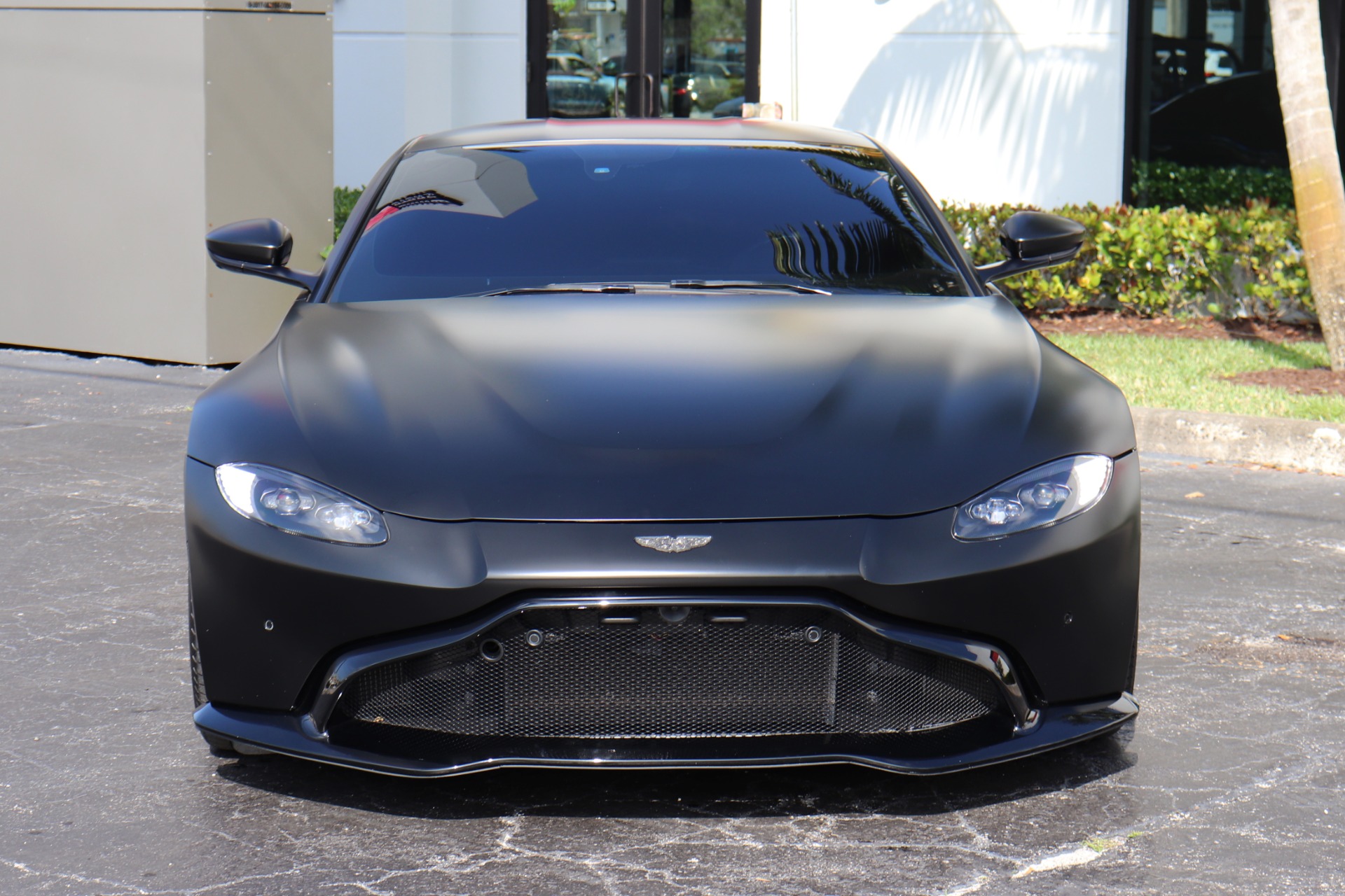 Used-2019-Aston-Martin-Vantage