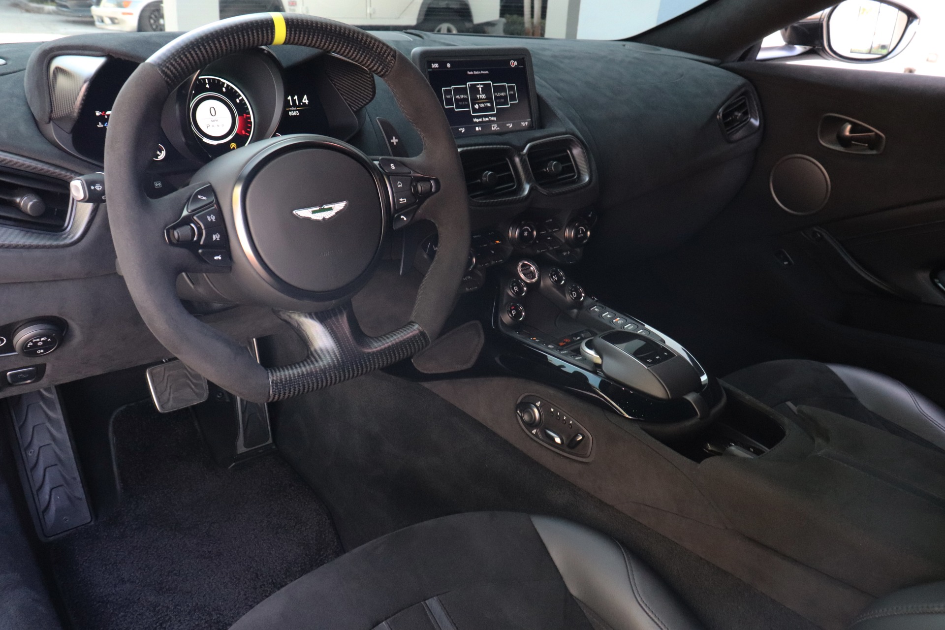 Used-2019-Aston-Martin-Vantage