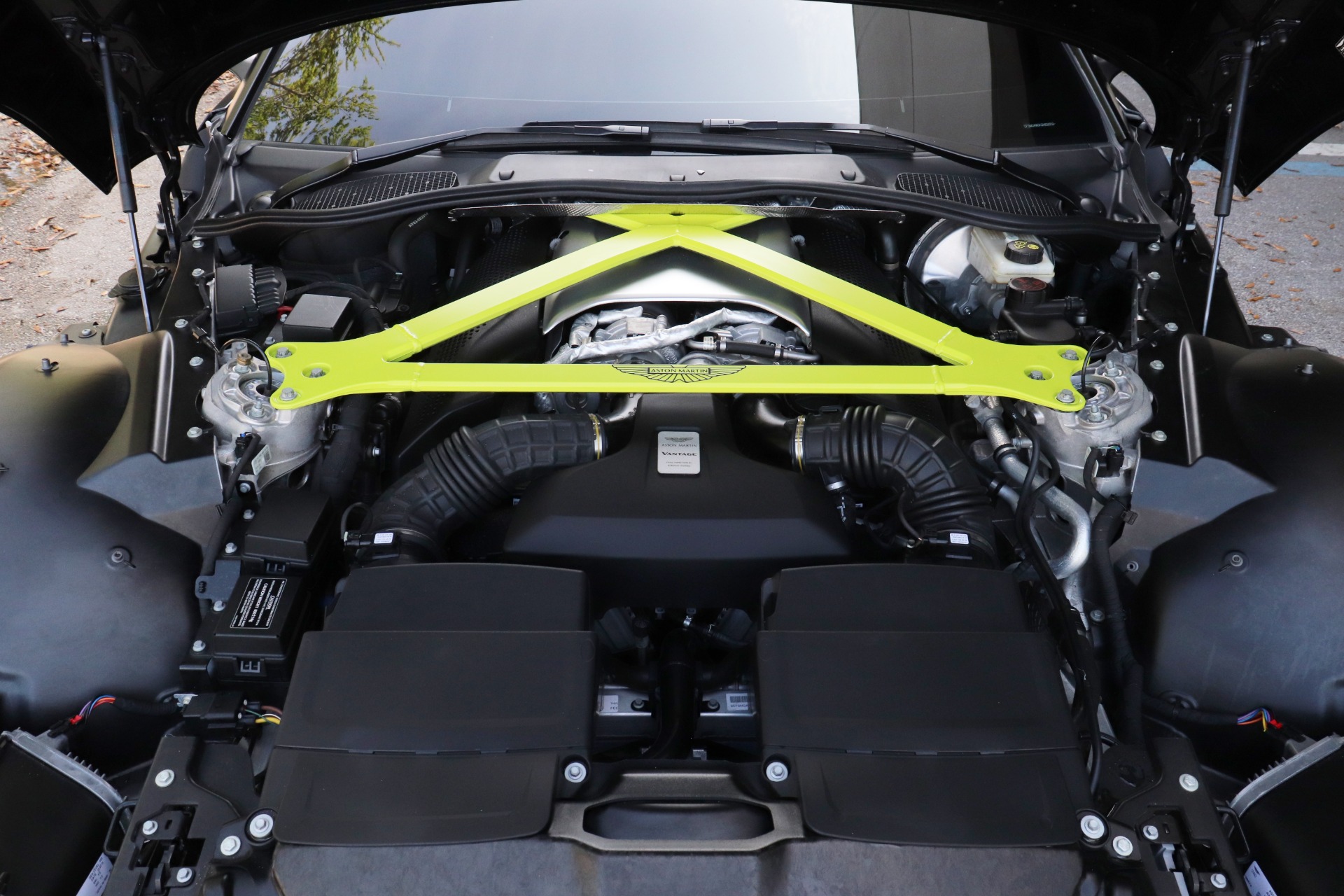 Used-2019-Aston-Martin-Vantage