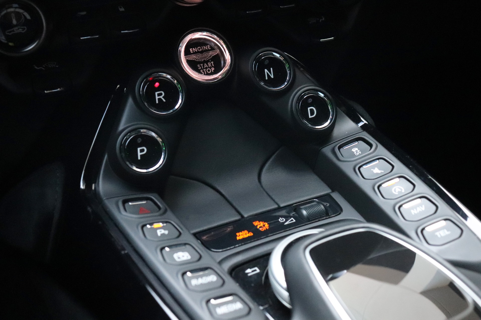 Used-2019-Aston-Martin-Vantage