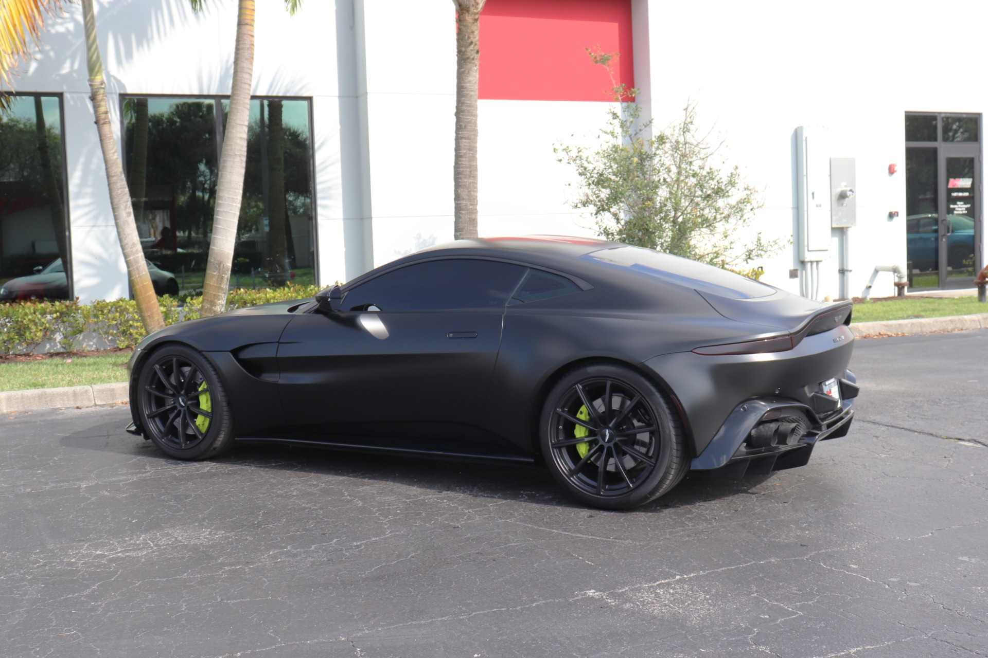 Used-2019-Aston-Martin-Vantage