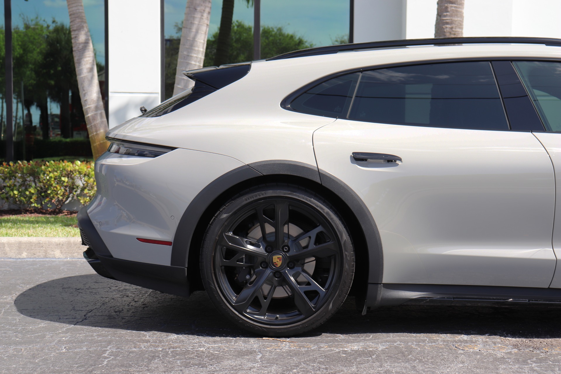 Used-2022-Porsche-Taycan-4-Cross-Turismo