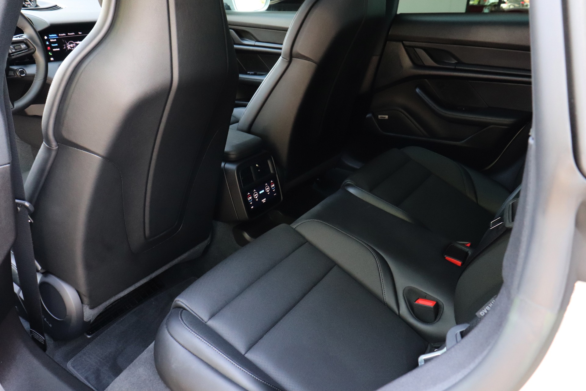 Used-2022-Porsche-Taycan-4-Cross-Turismo