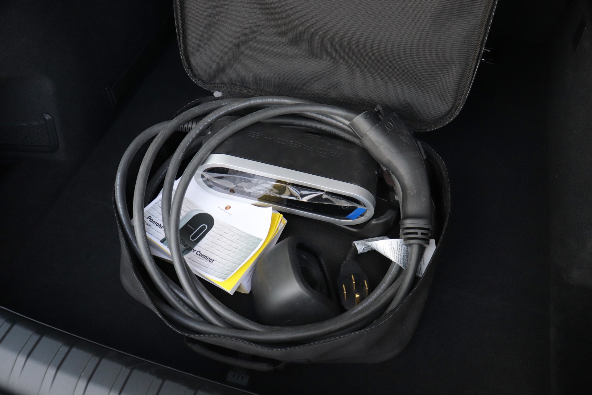 Used-2022-Porsche-Taycan-4-Cross-Turismo