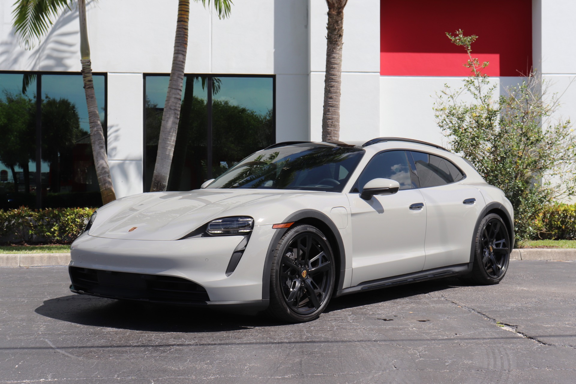 Used-2022-Porsche-Taycan-4-Cross-Turismo