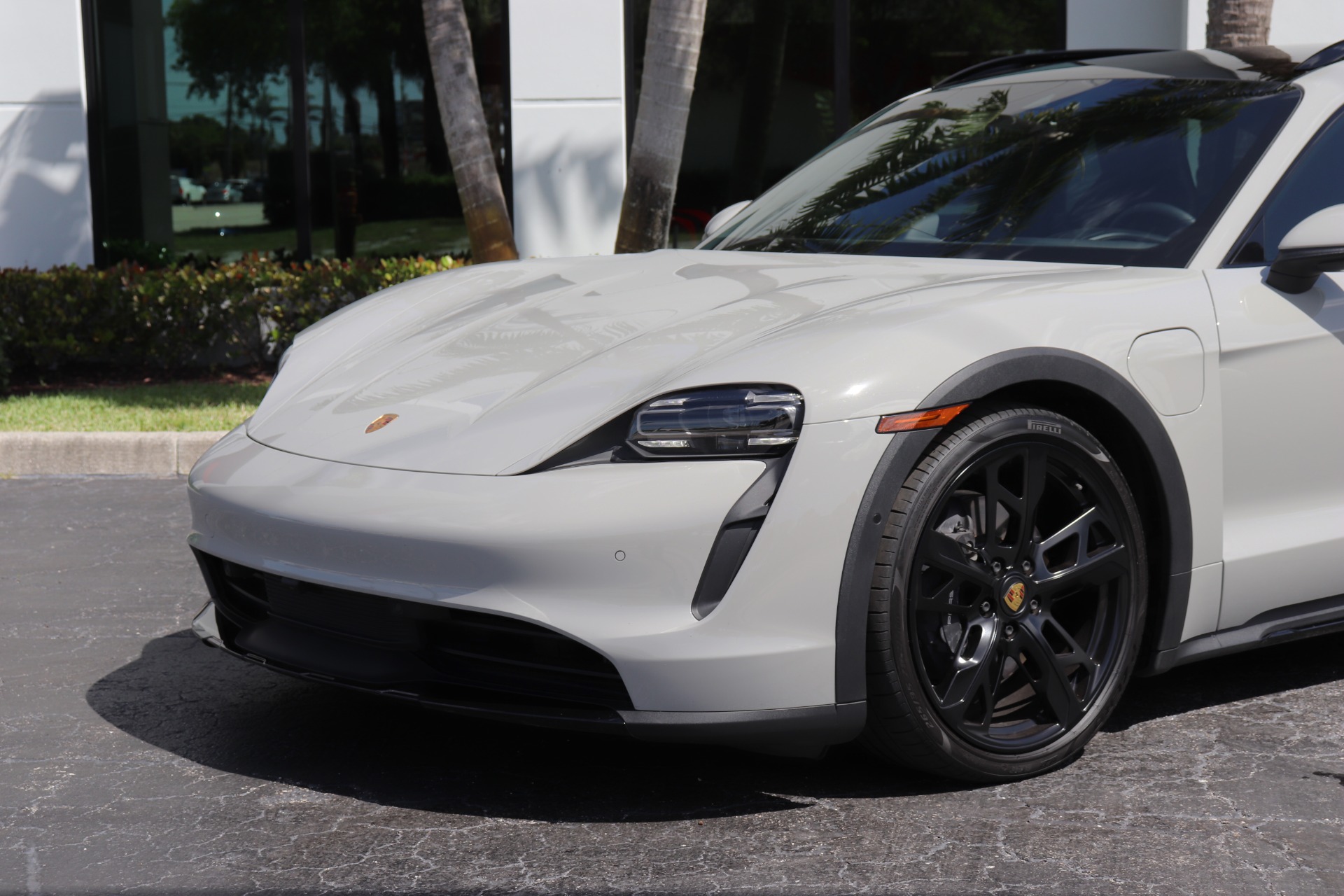 Used-2022-Porsche-Taycan-4-Cross-Turismo