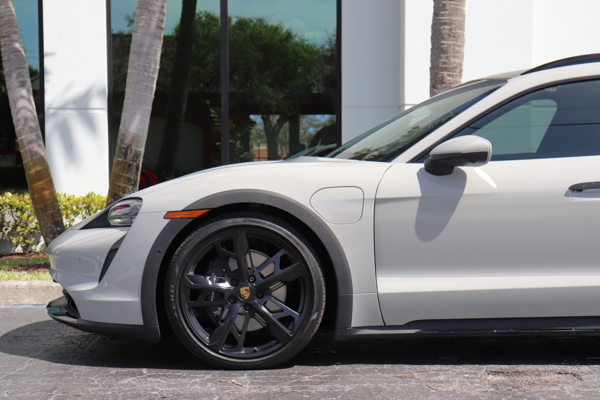 Used-2022-Porsche-Taycan-4-Cross-Turismo