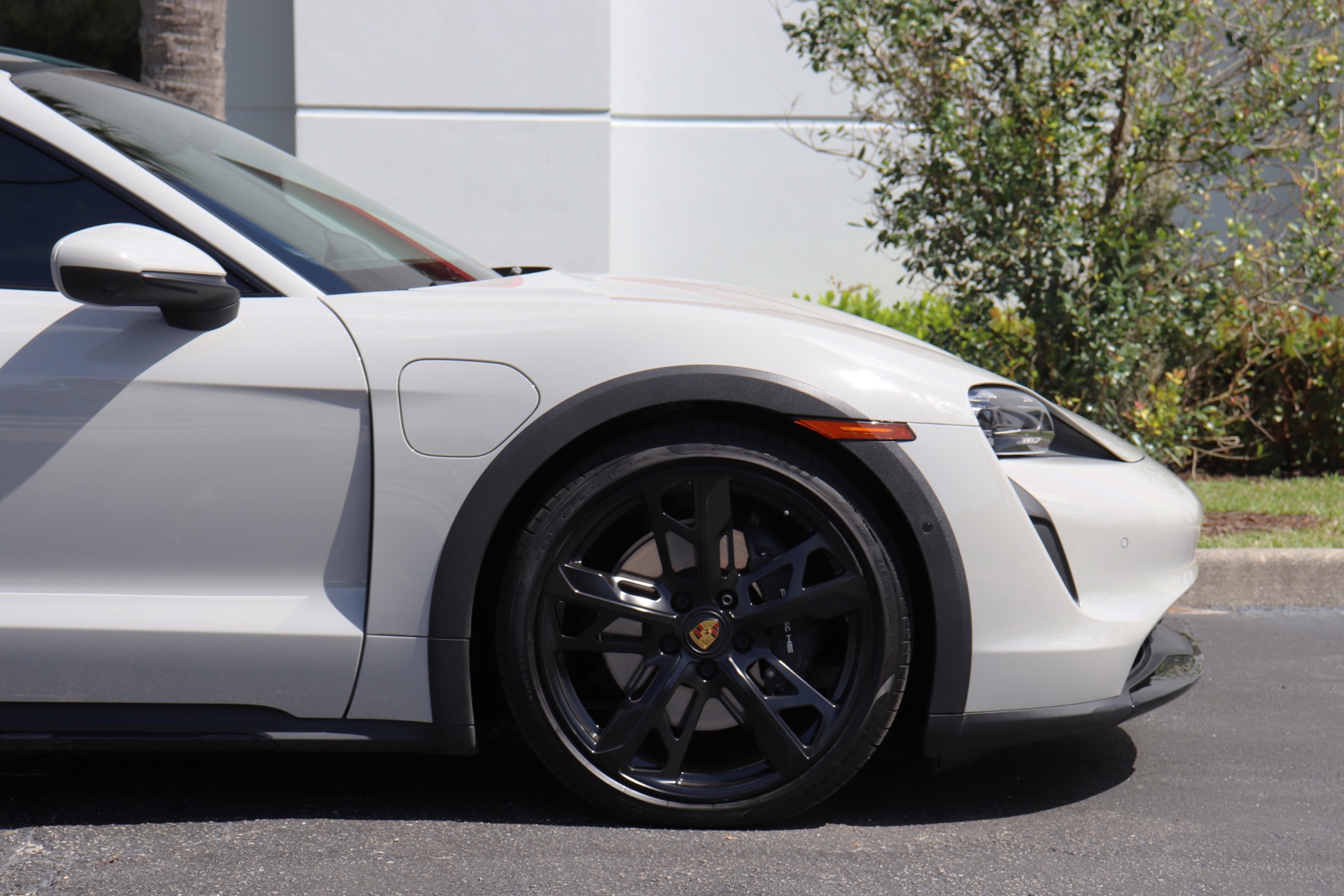Used-2022-Porsche-Taycan-4-Cross-Turismo