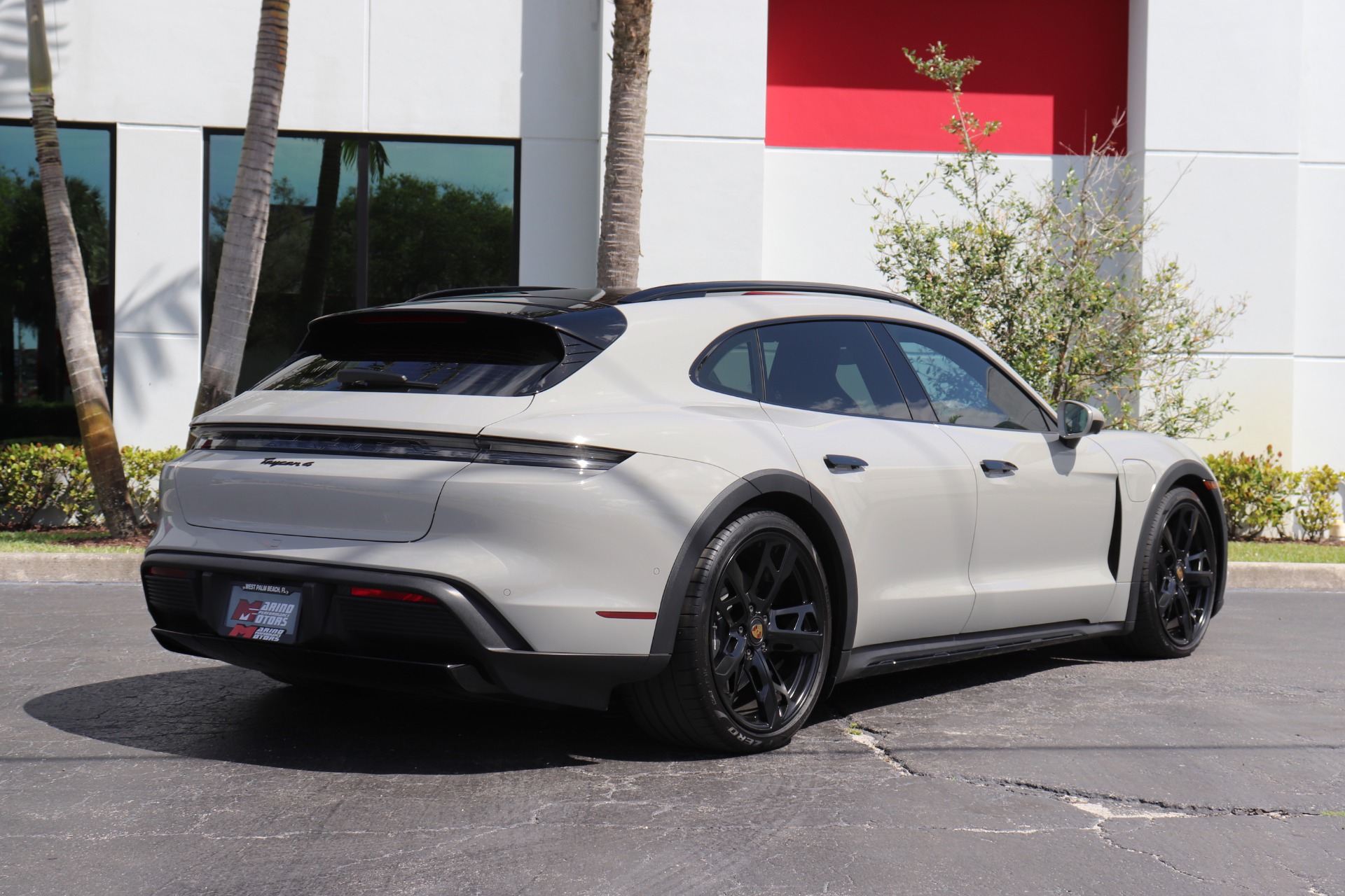 Used-2022-Porsche-Taycan-4-Cross-Turismo