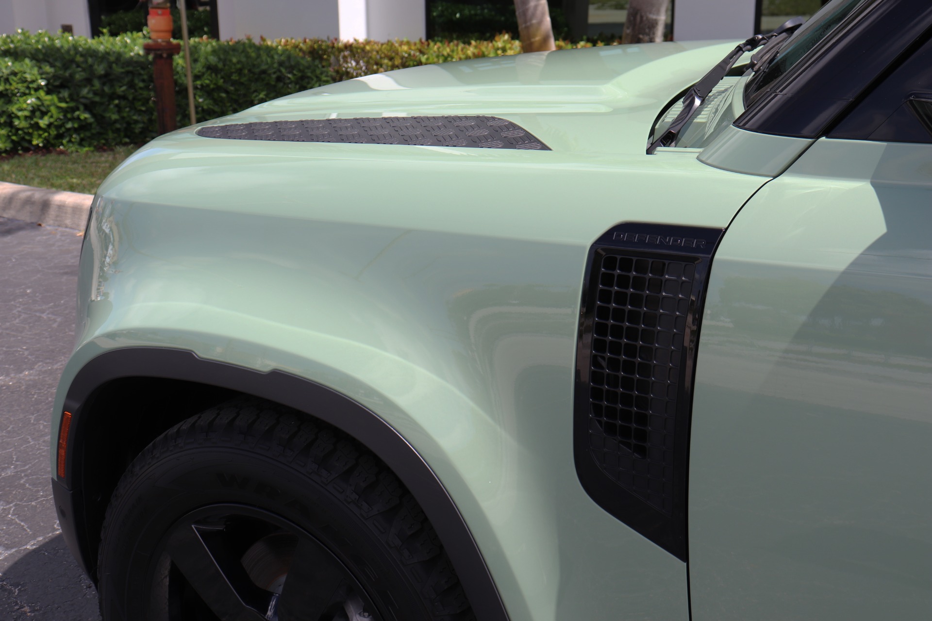 Used-2023-Land-Rover-Defender-110-75th-Anniversary-Edition