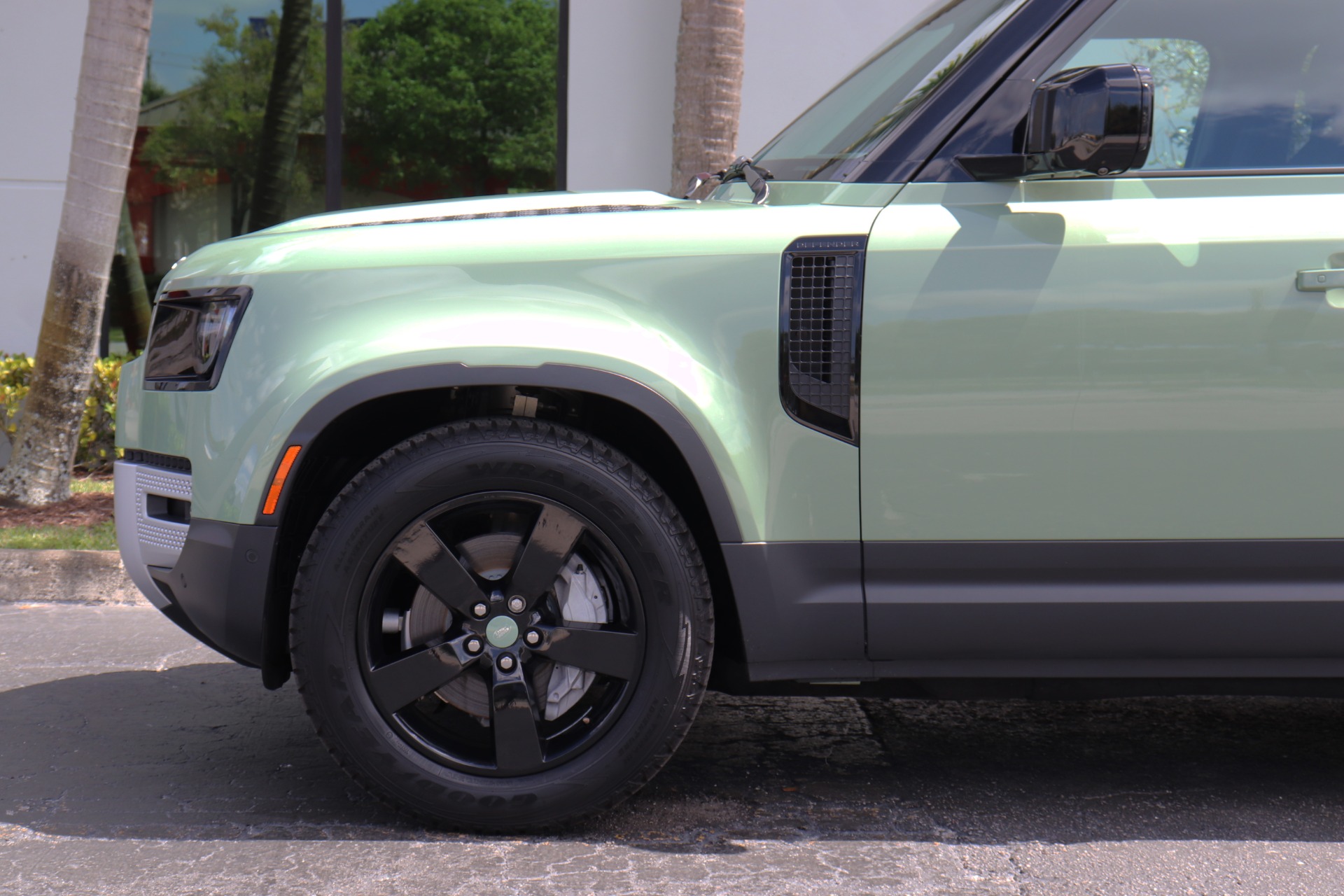 Used-2023-Land-Rover-Defender-110-75th-Anniversary-Edition