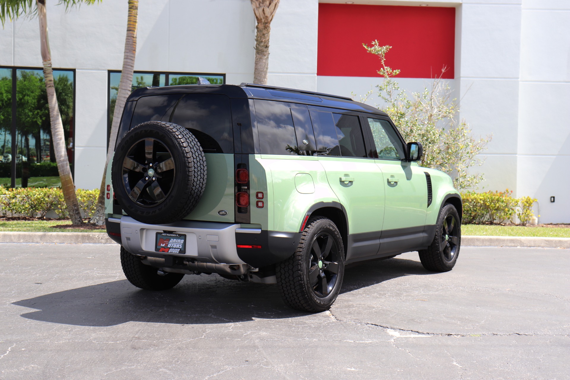 Used-2023-Land-Rover-Defender-110-75th-Anniversary-Edition