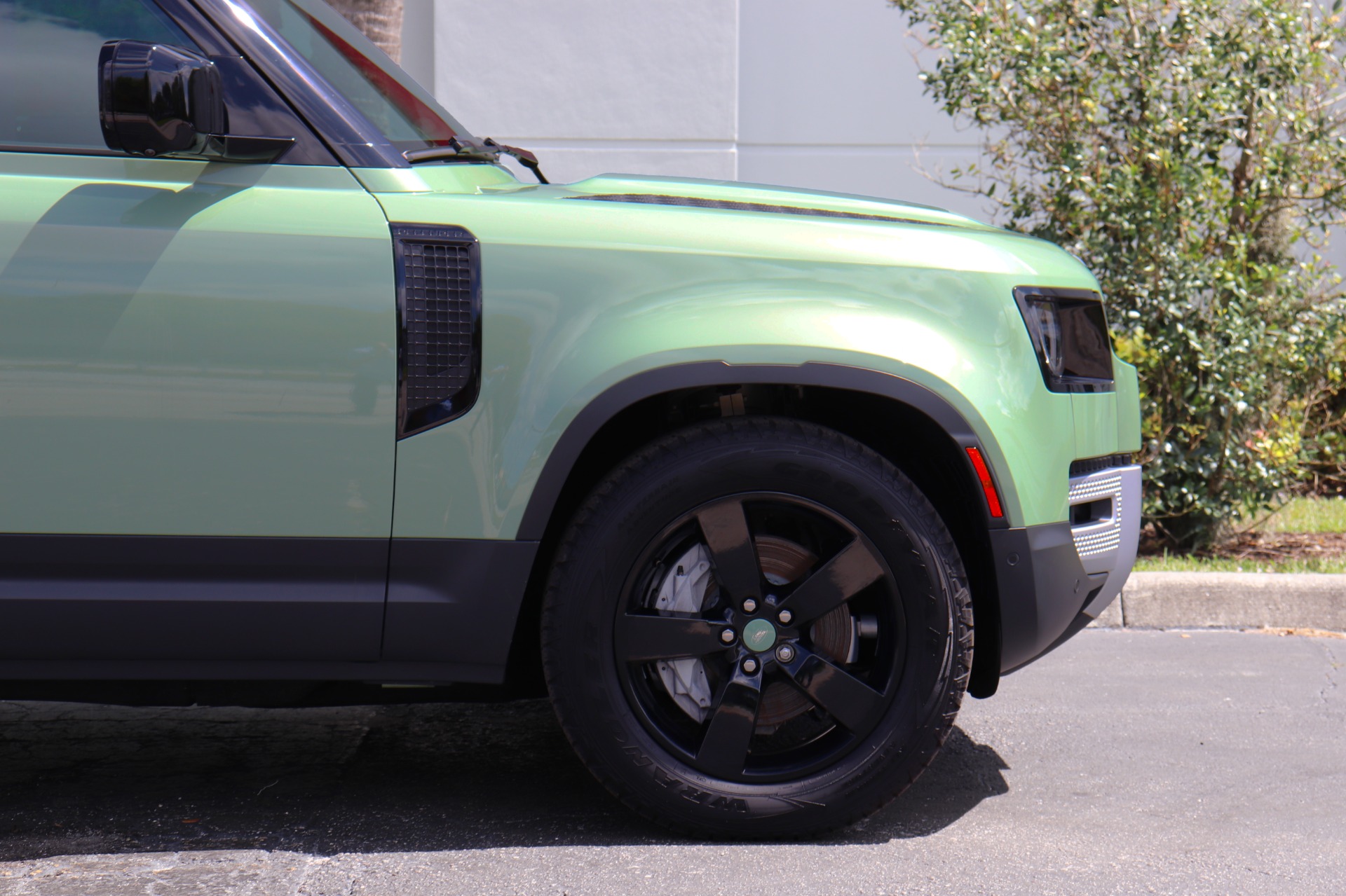 Used-2023-Land-Rover-Defender-110-75th-Anniversary-Edition