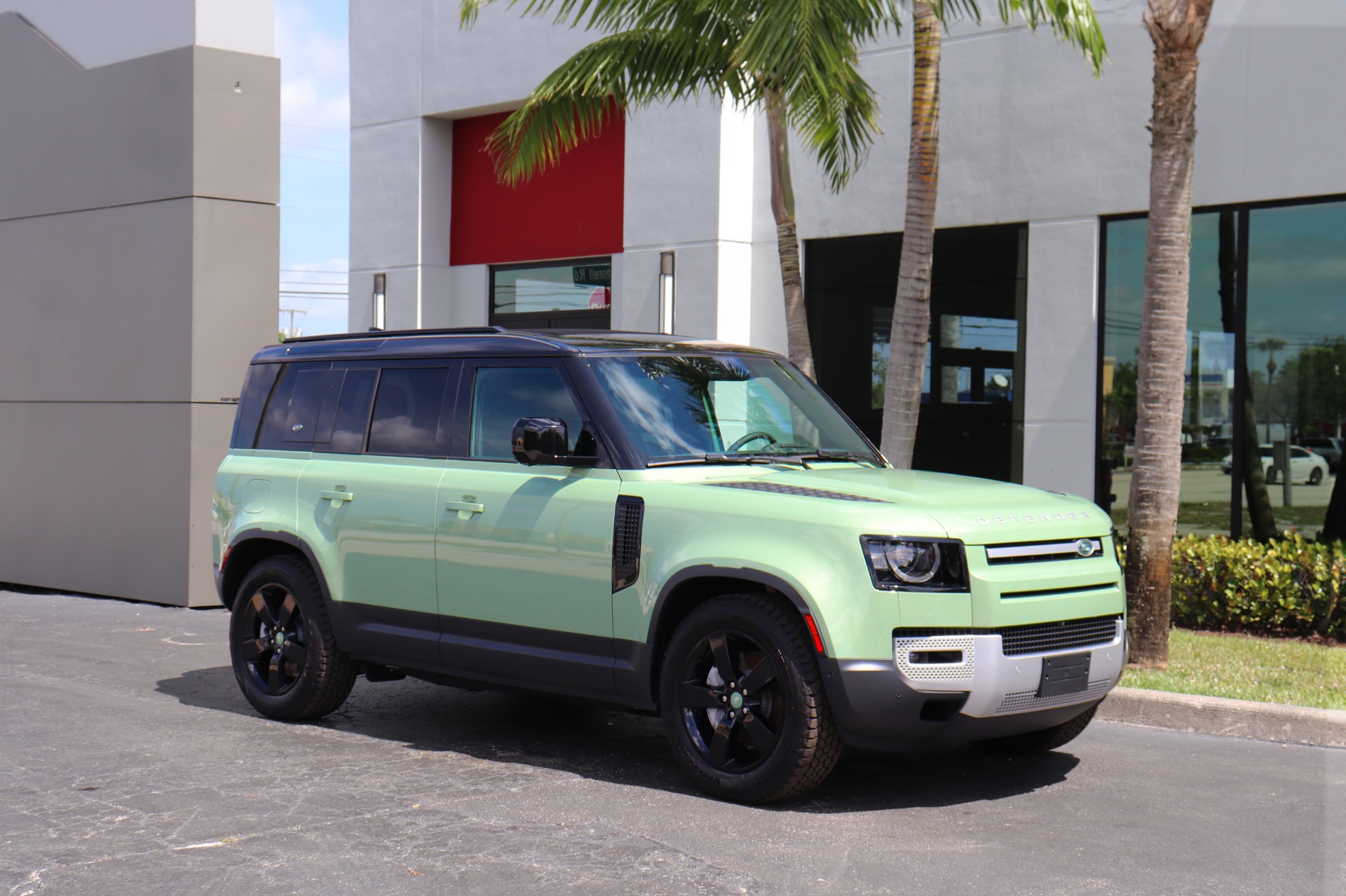 Used-2023-Land-Rover-Defender-110-75th-Anniversary-Edition