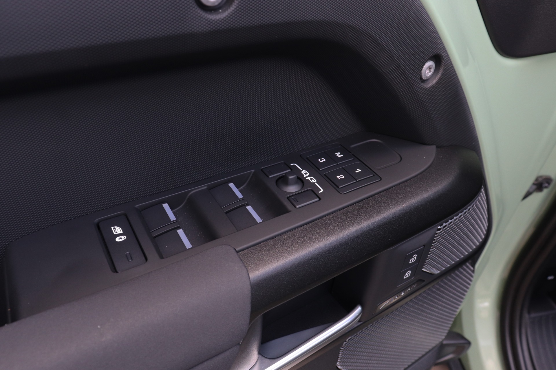 Used-2023-Land-Rover-Defender-110-75th-Anniversary-Edition