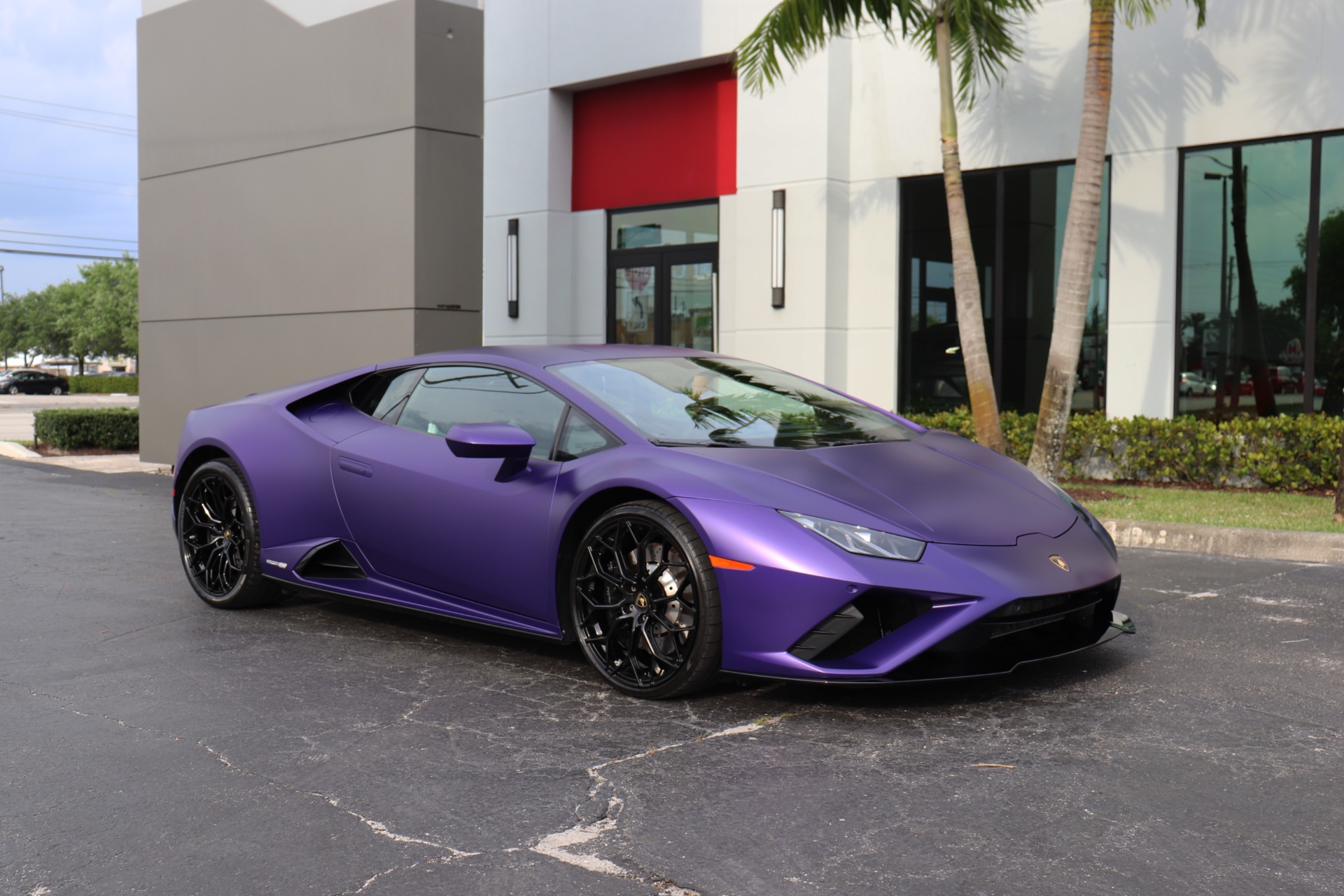 Used-2020-Lamborghini-Huracan-EVO