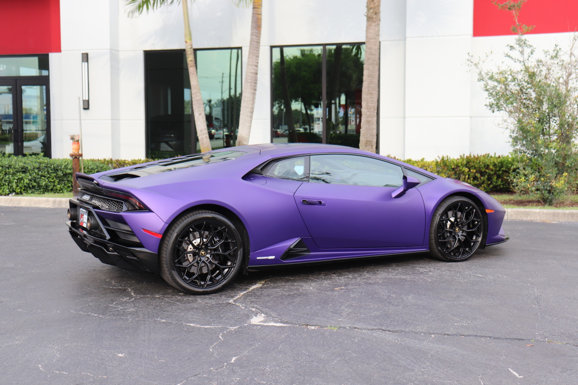 Used-2020-Lamborghini-Huracan-EVO