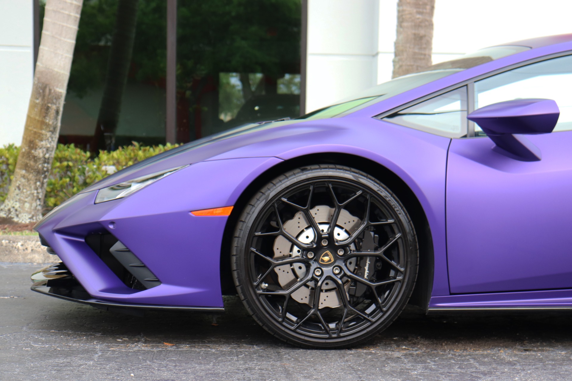 Used-2020-Lamborghini-Huracan-EVO