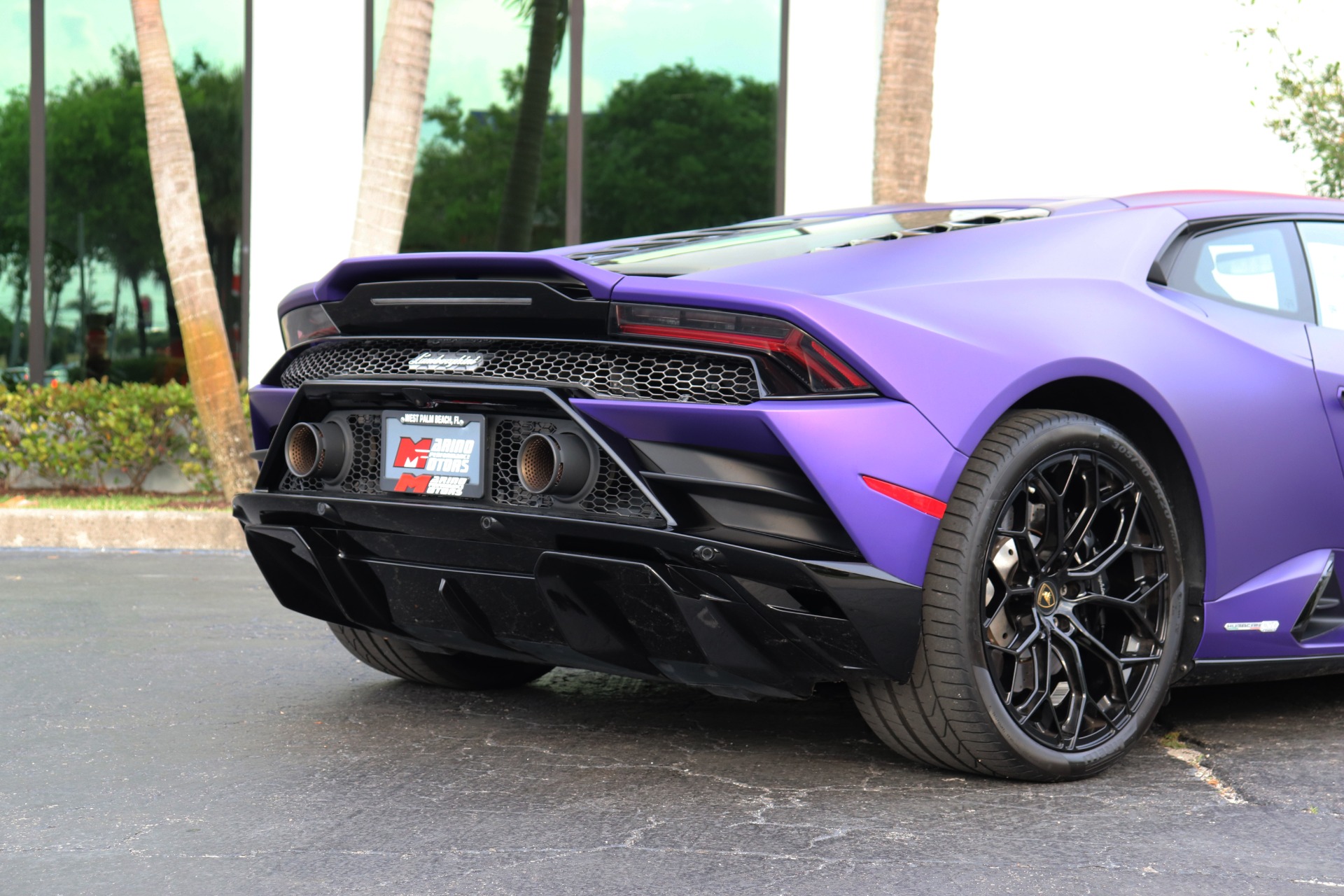 Used-2020-Lamborghini-Huracan-EVO