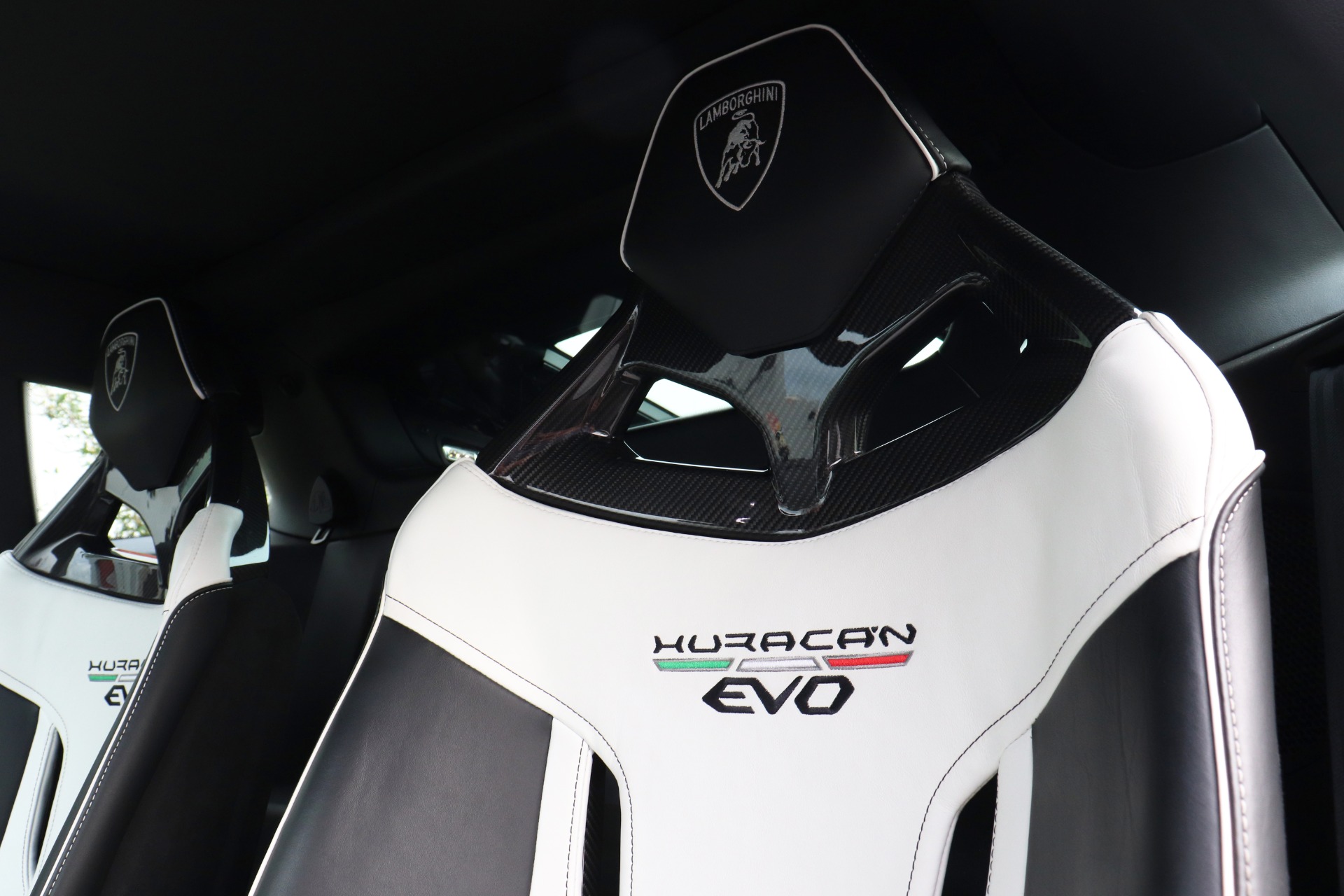 Used-2020-Lamborghini-Huracan-EVO