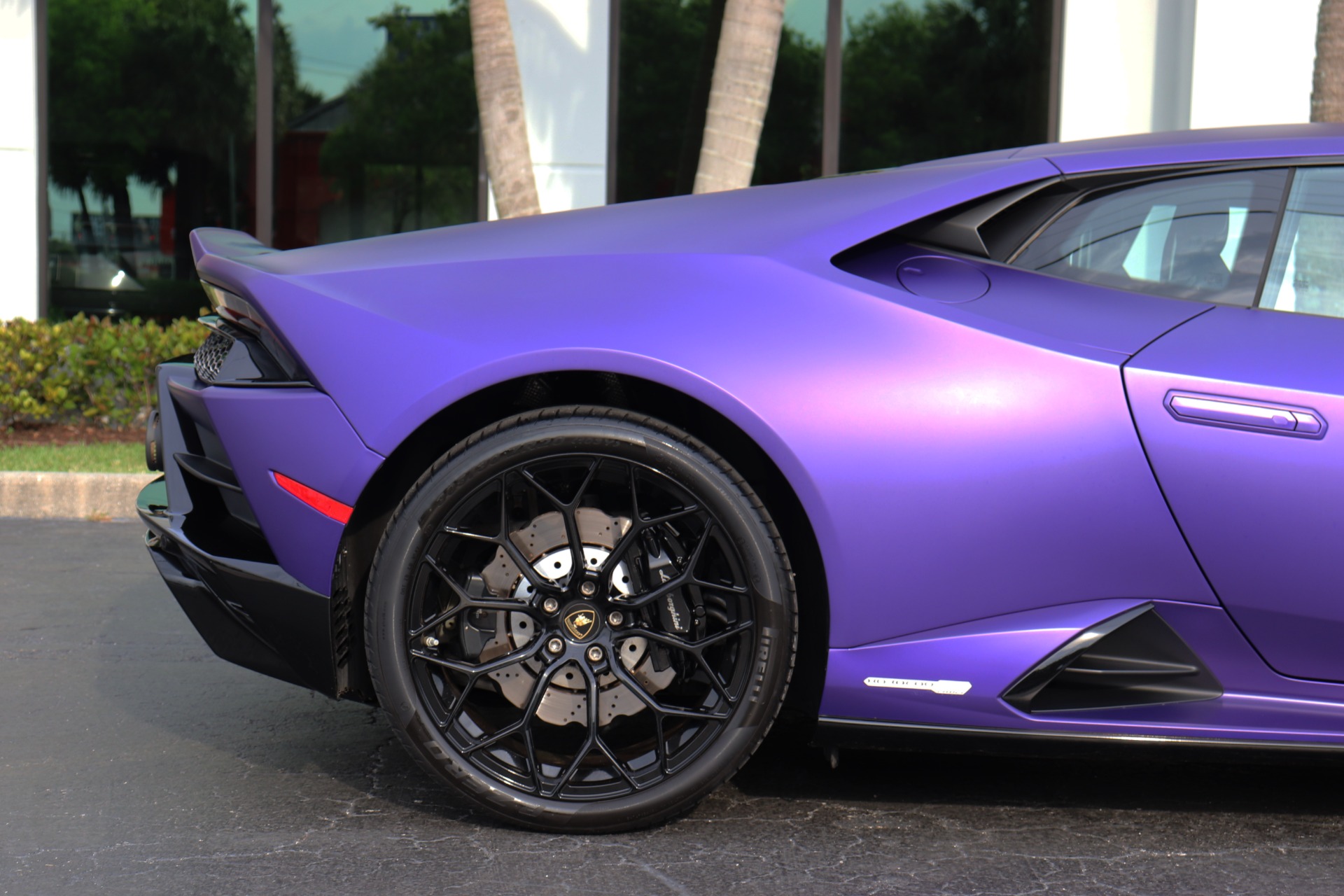Used-2020-Lamborghini-Huracan-EVO