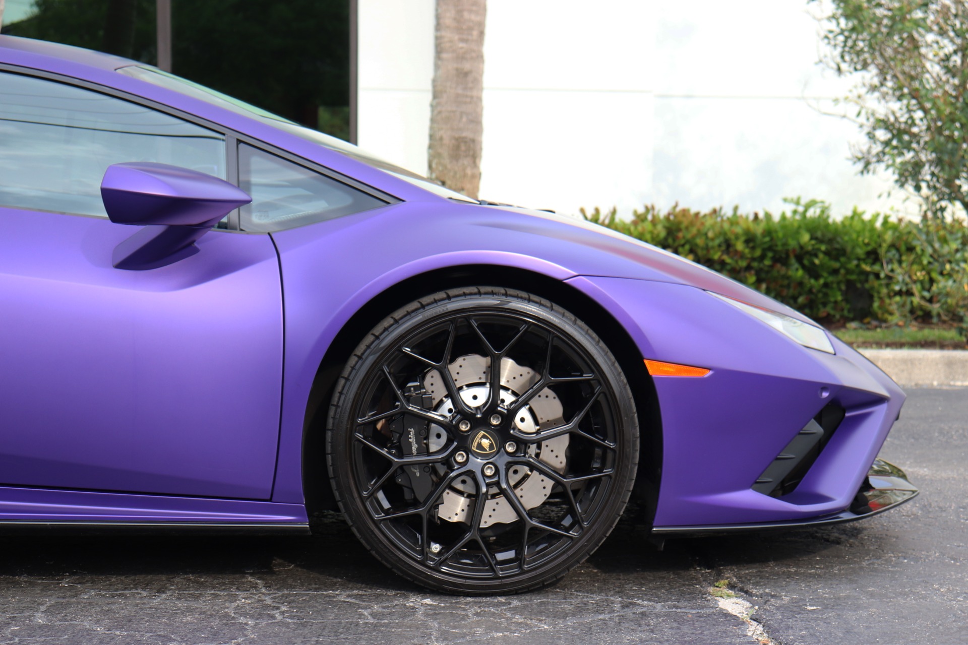 Used-2020-Lamborghini-Huracan-EVO