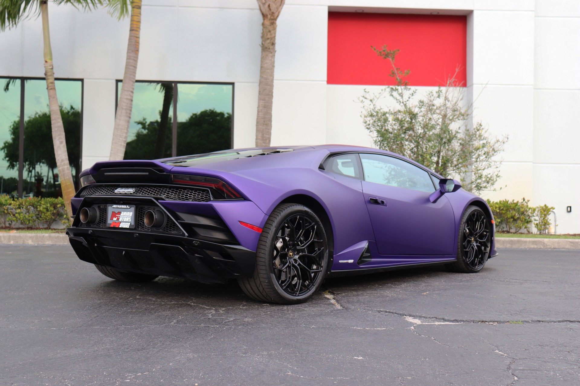 Used-2020-Lamborghini-Huracan-EVO