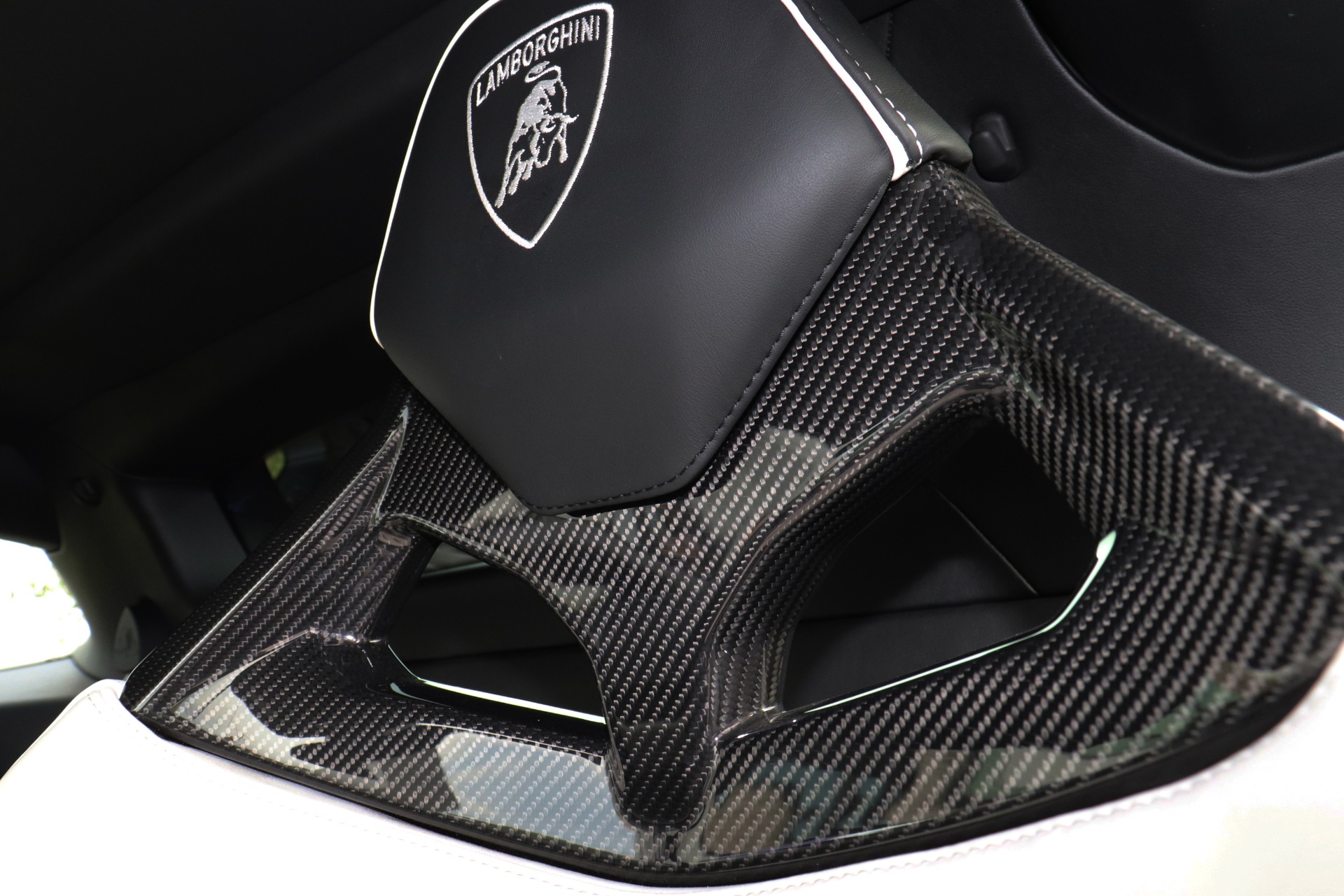 Used-2020-Lamborghini-Huracan-EVO
