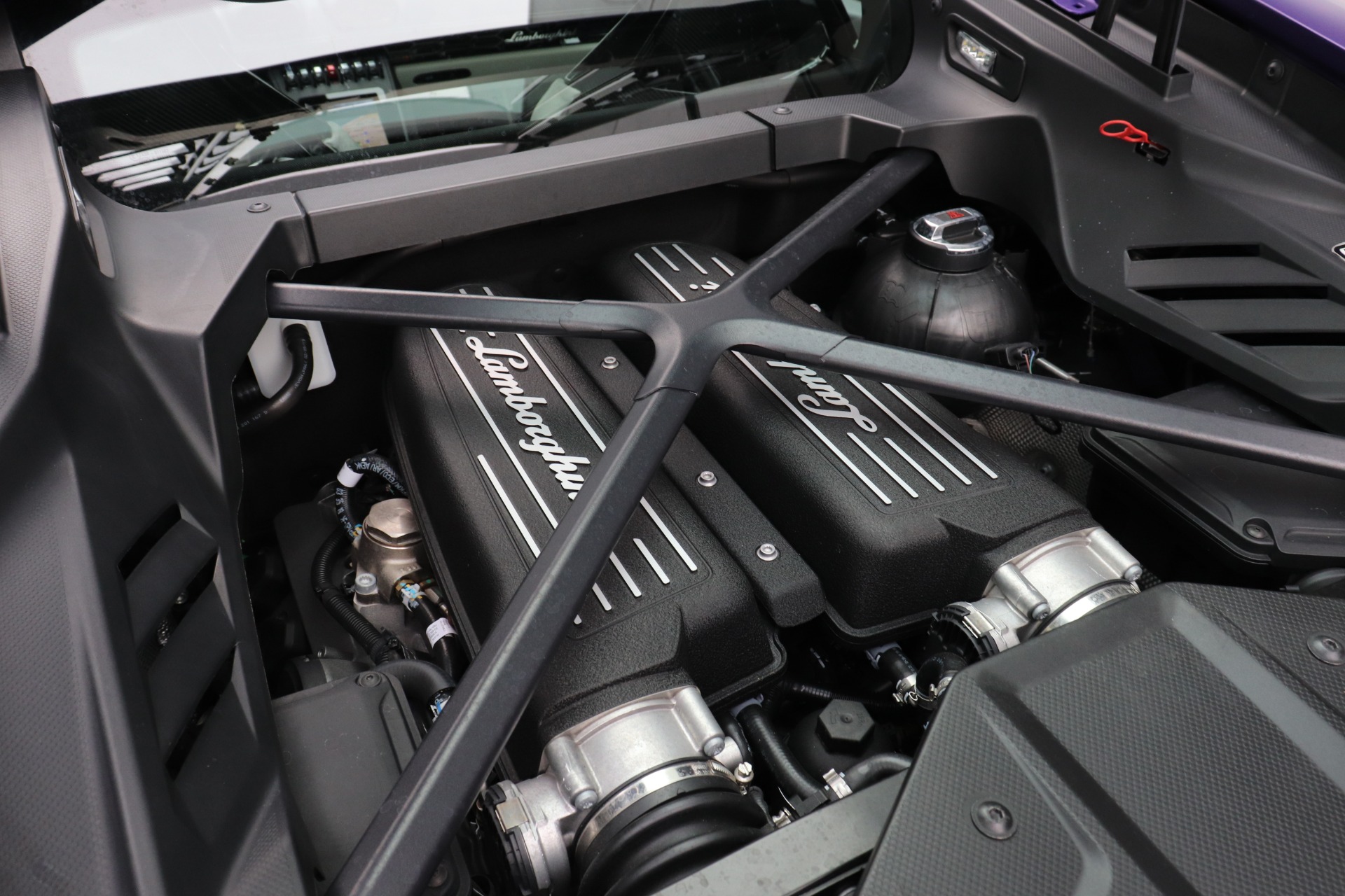 Used-2020-Lamborghini-Huracan-EVO