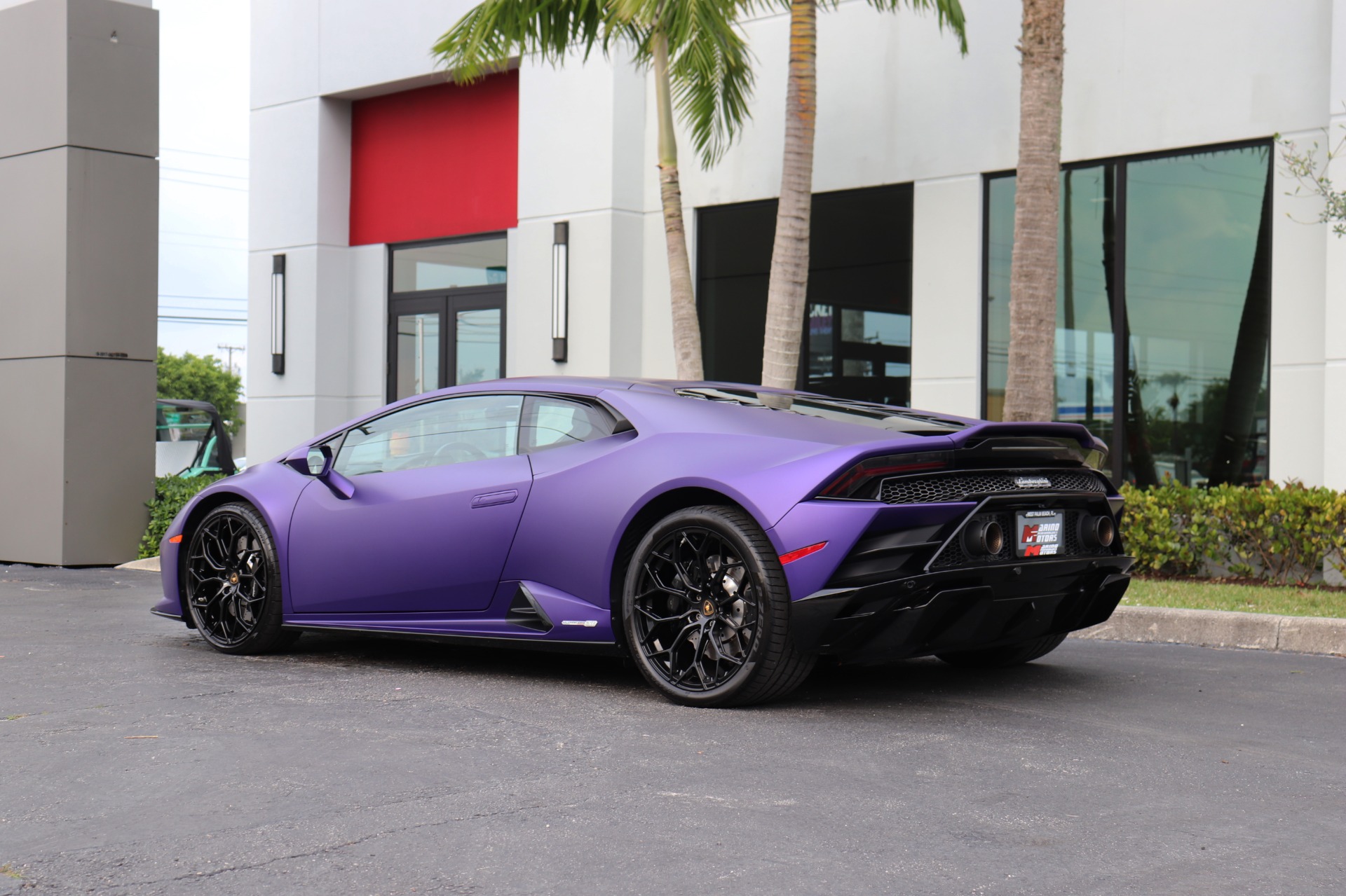 Used-2020-Lamborghini-Huracan-EVO
