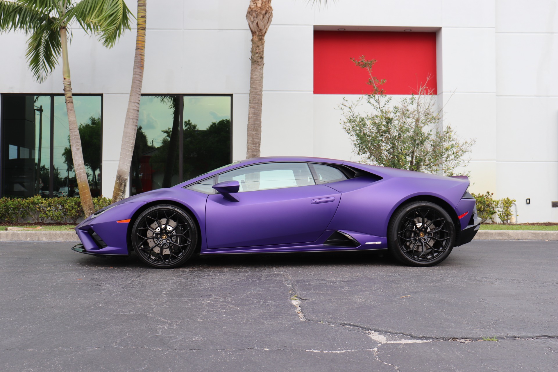 Used-2020-Lamborghini-Huracan-EVO