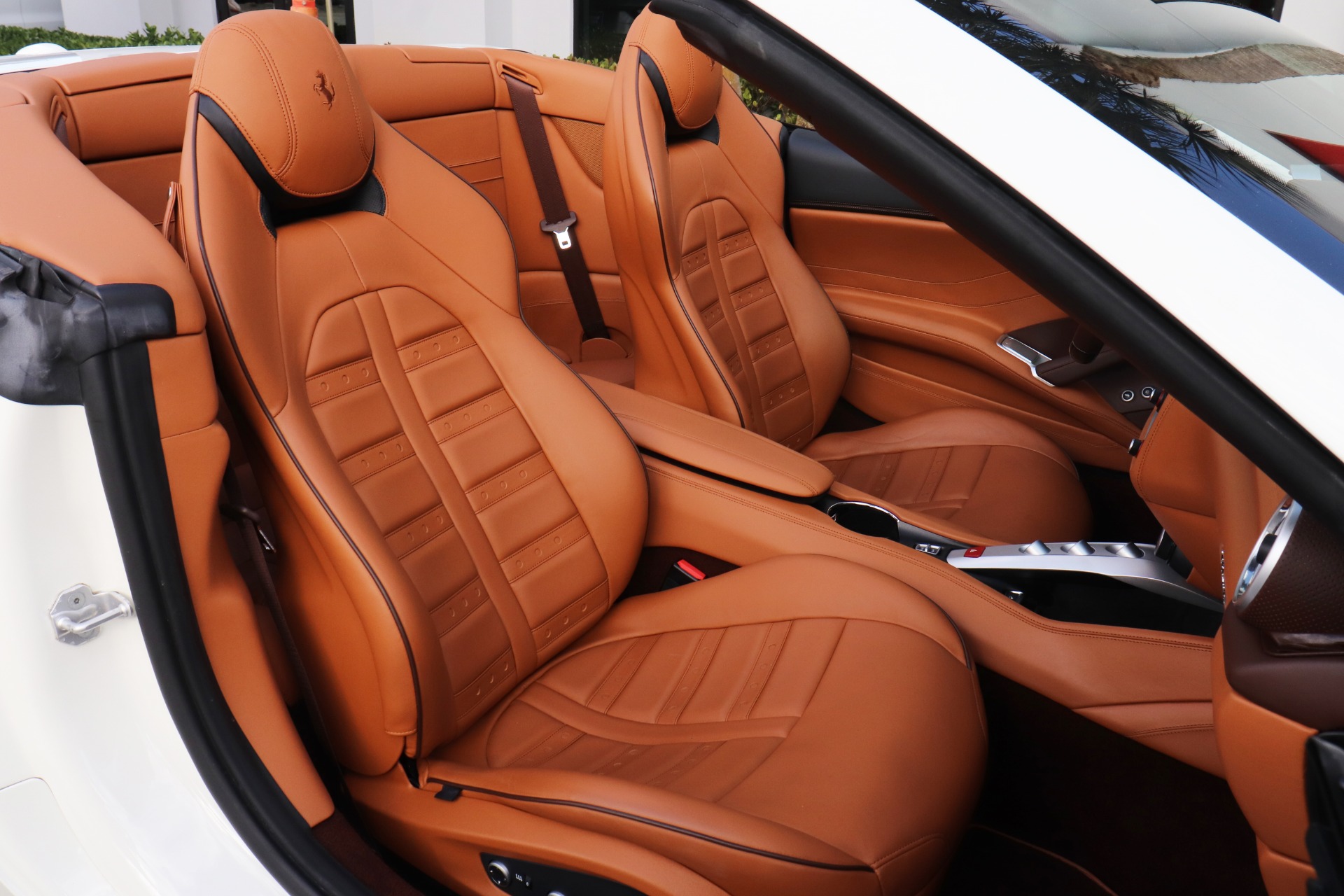 Used-2016-Ferrari-California-T