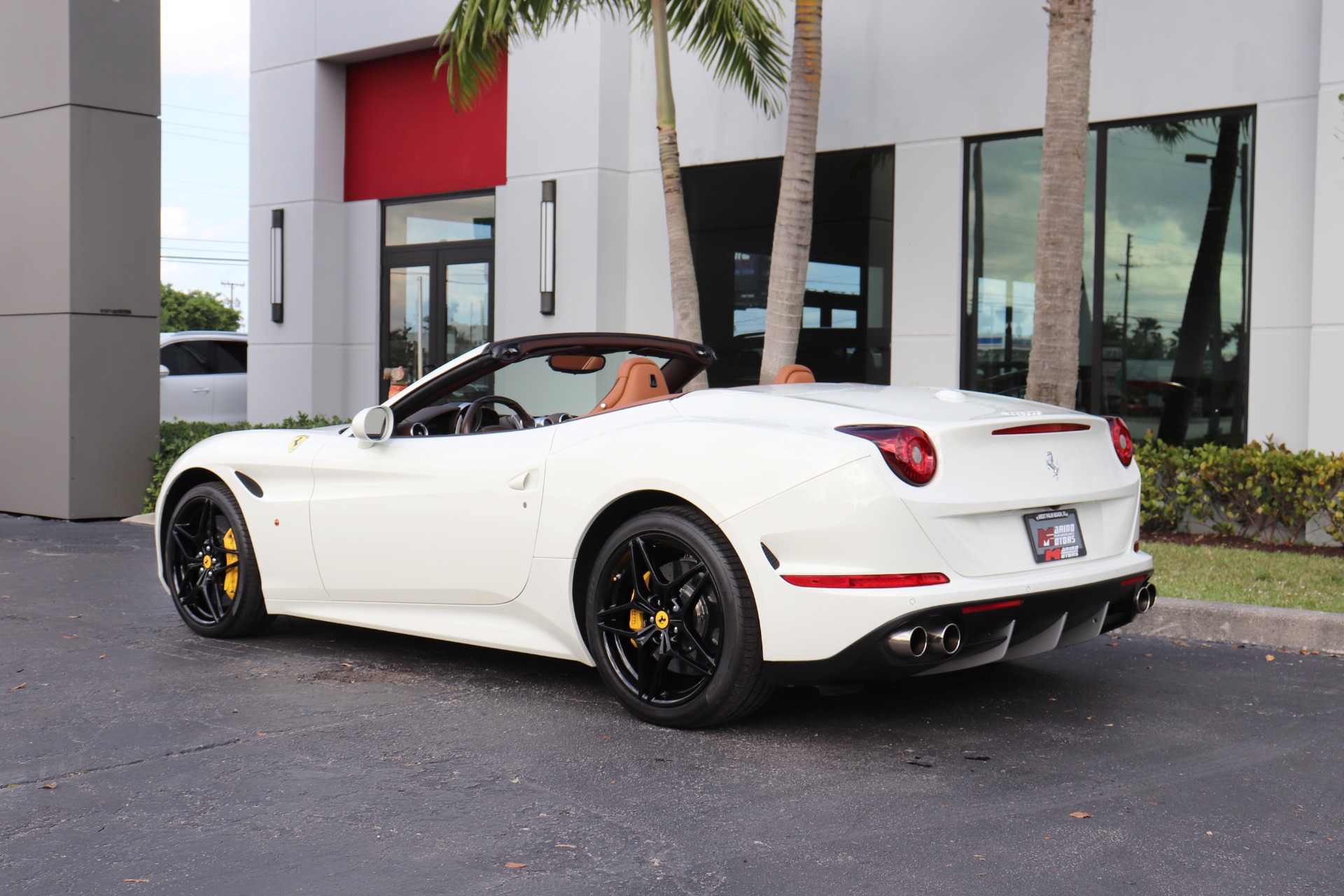 Used-2016-Ferrari-California-T